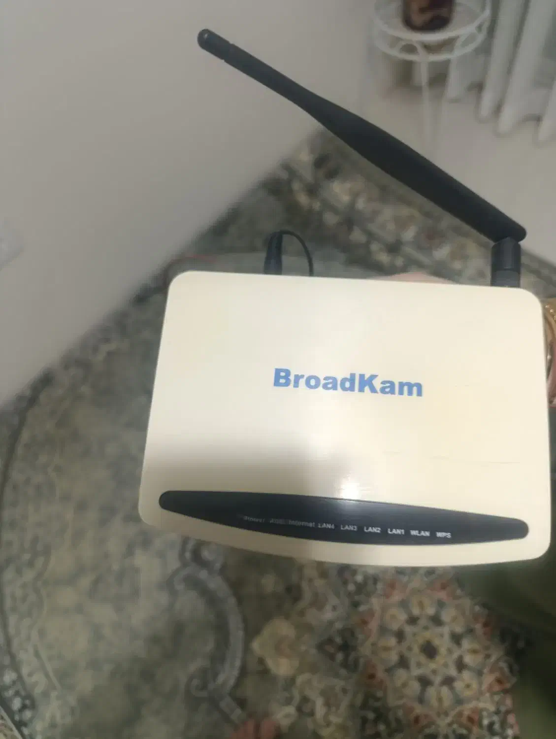 یک دستگاه مودم خانگی و دی وی دی|مودم و تجهیزات شبکه|قزوین, |دیوار