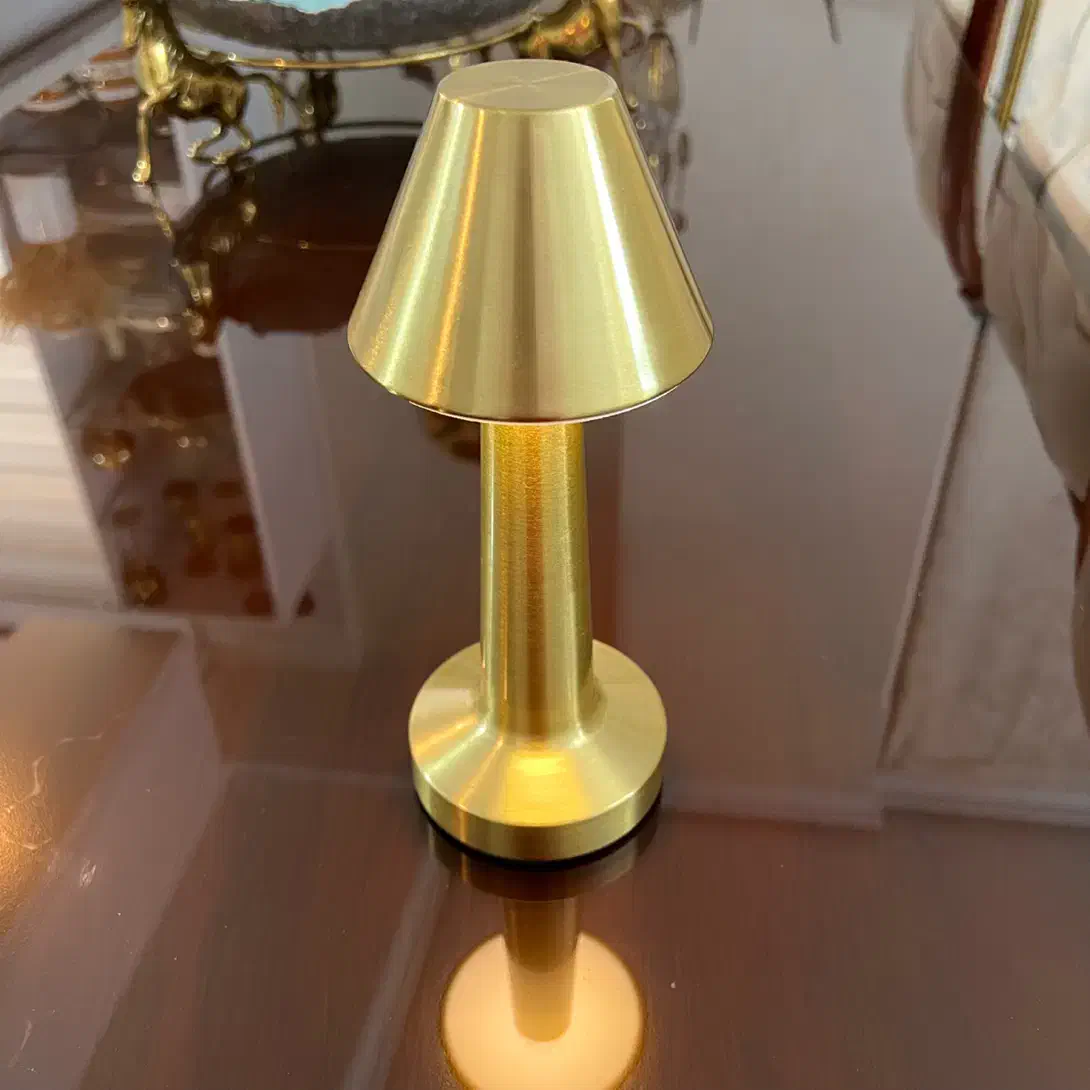 چراغ خواب|چراغ خواب و آباژور|تهران, سازمان برنامه شمالی|دیوار