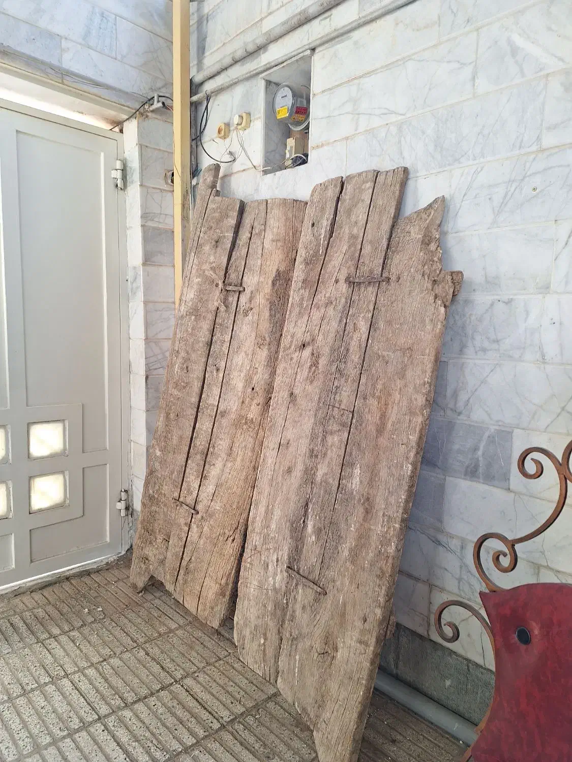 ۲. لت درب قدیمی چوبی|صنایع دستی و سایر لوازم تزئینی|سبزوار, فرهنگیان|دیوار