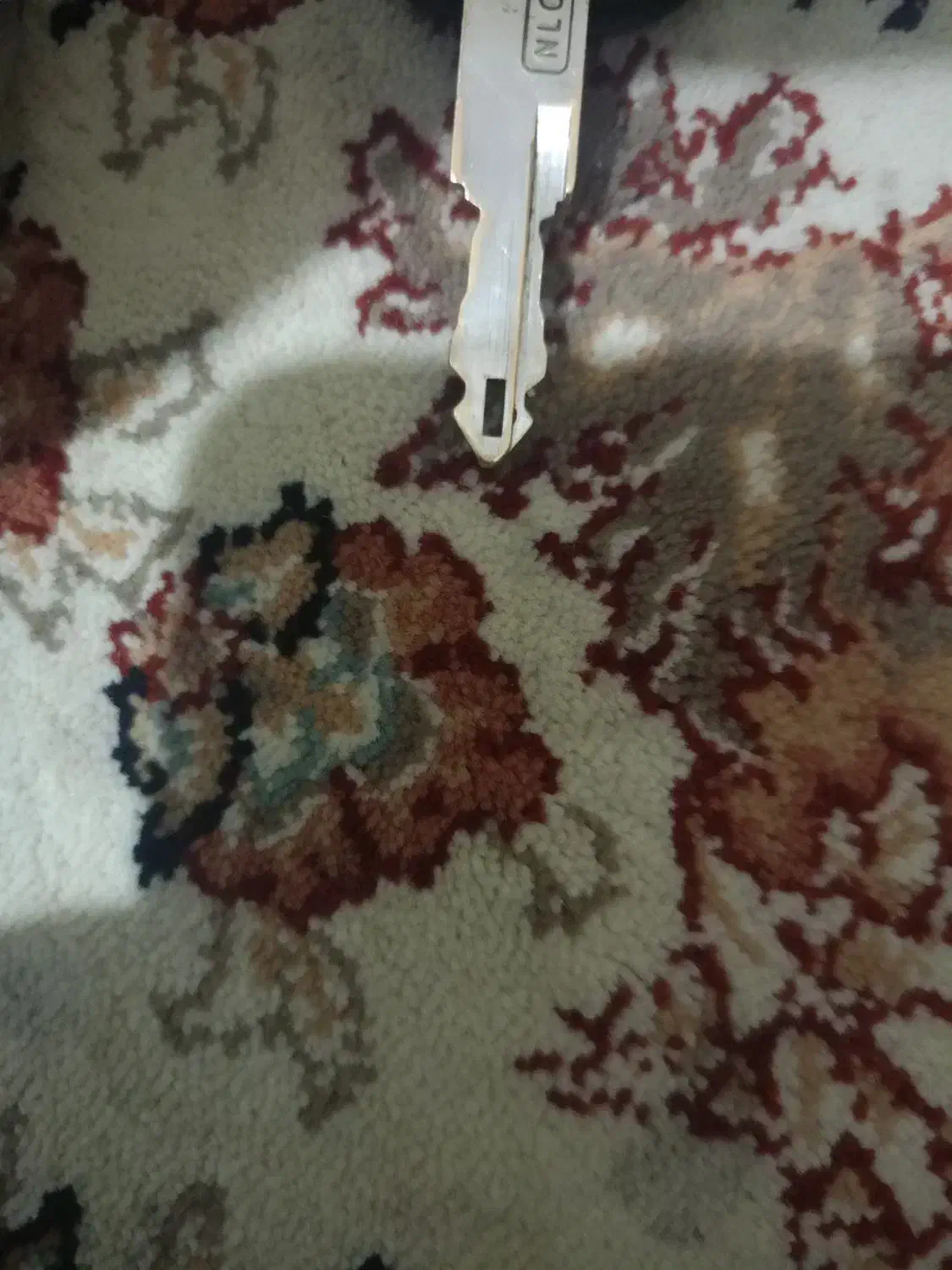 سوئیچ ماشین پیدا شده از بیست متری جوادیه|اشیا|تهران, جوادیه|دیوار