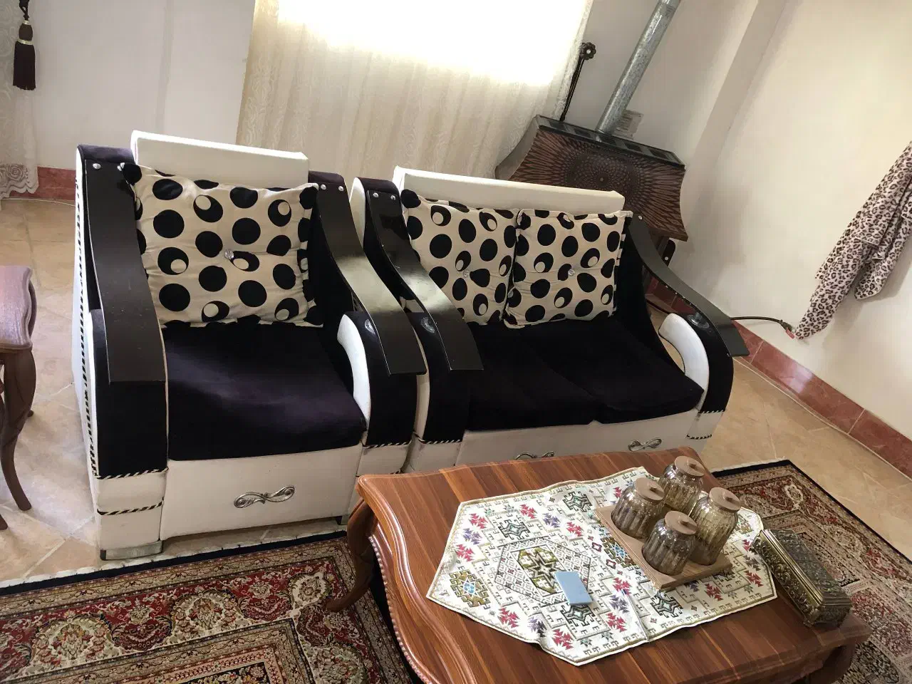 مبل ۷نفره شیک|مبلمان خانگی و میز عسلی|فومن, |دیوار