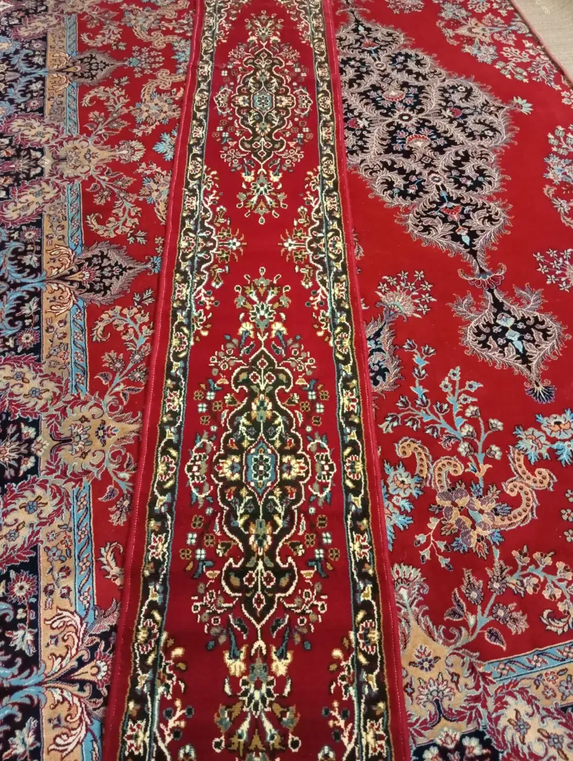 کناره فرش|فرش|اهواز, زیتون کارگری|دیوار