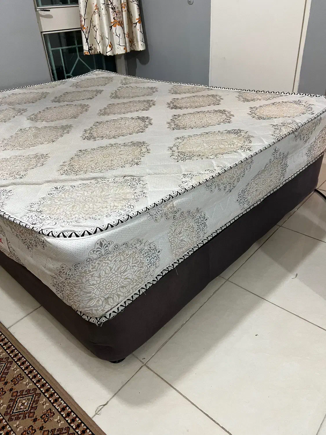 تخت باکس دونفره با تشک طبی دونفره سالم|تخت و سرویس خواب|پرند, فاز ۲|دیوار