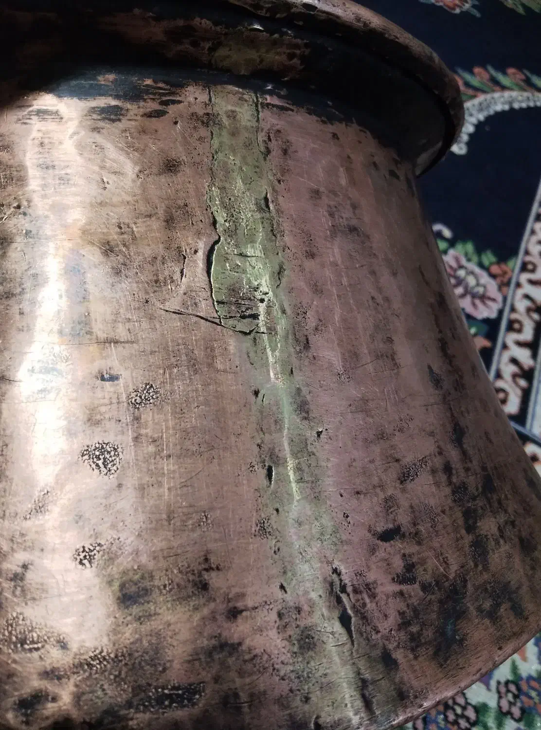 دیگ مسی|کلکسیون اشیاء عتیقه|تربت جام, عیدی آباد|دیوار