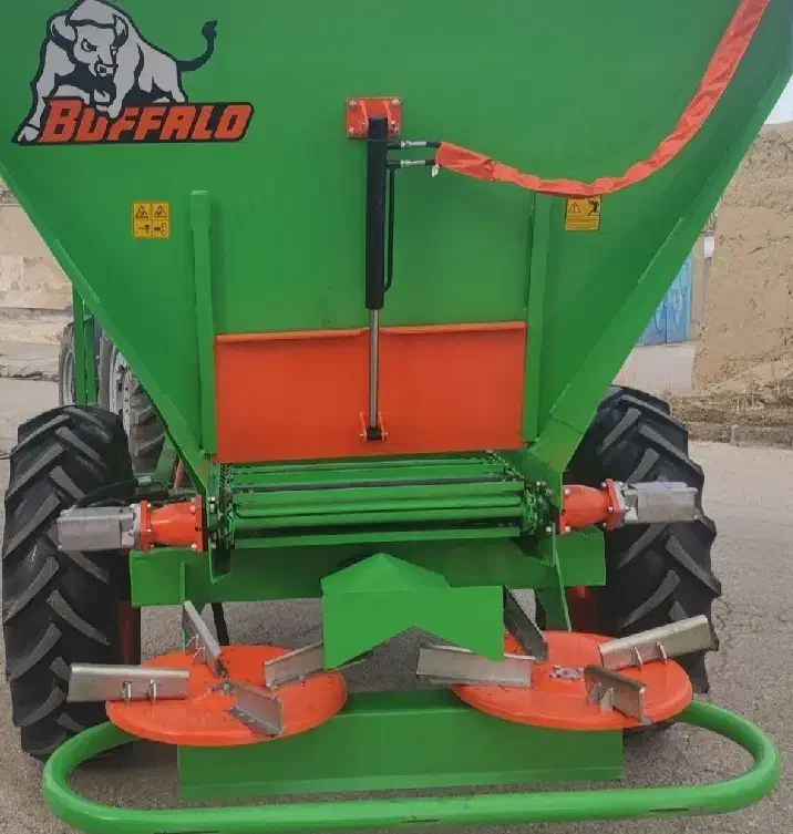 کود پاش کود پاشی|خدمات باغبانی و درختکاری|خرم‌آباد, |دیوار