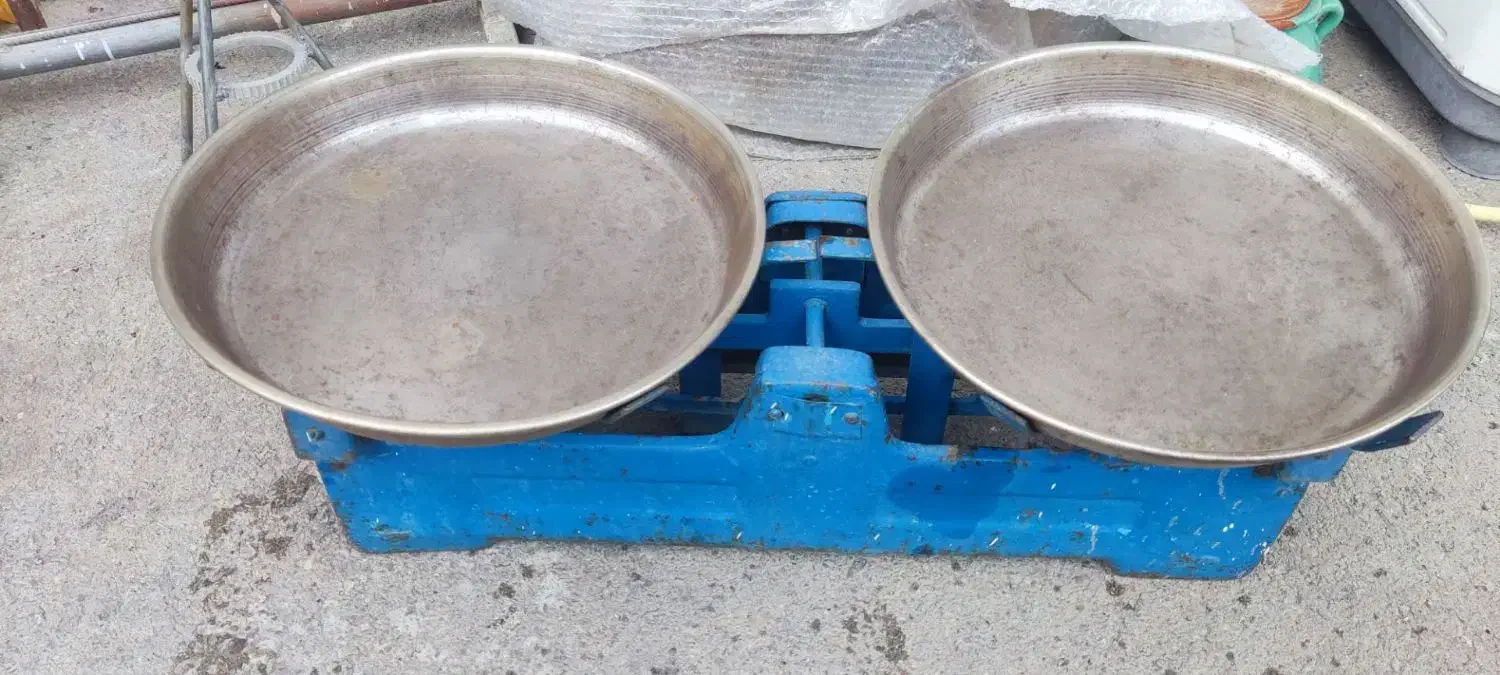 ترازوی قدیمی جنس خوب|فروشگاه و مغازه|کرمانشاه, |دیوار