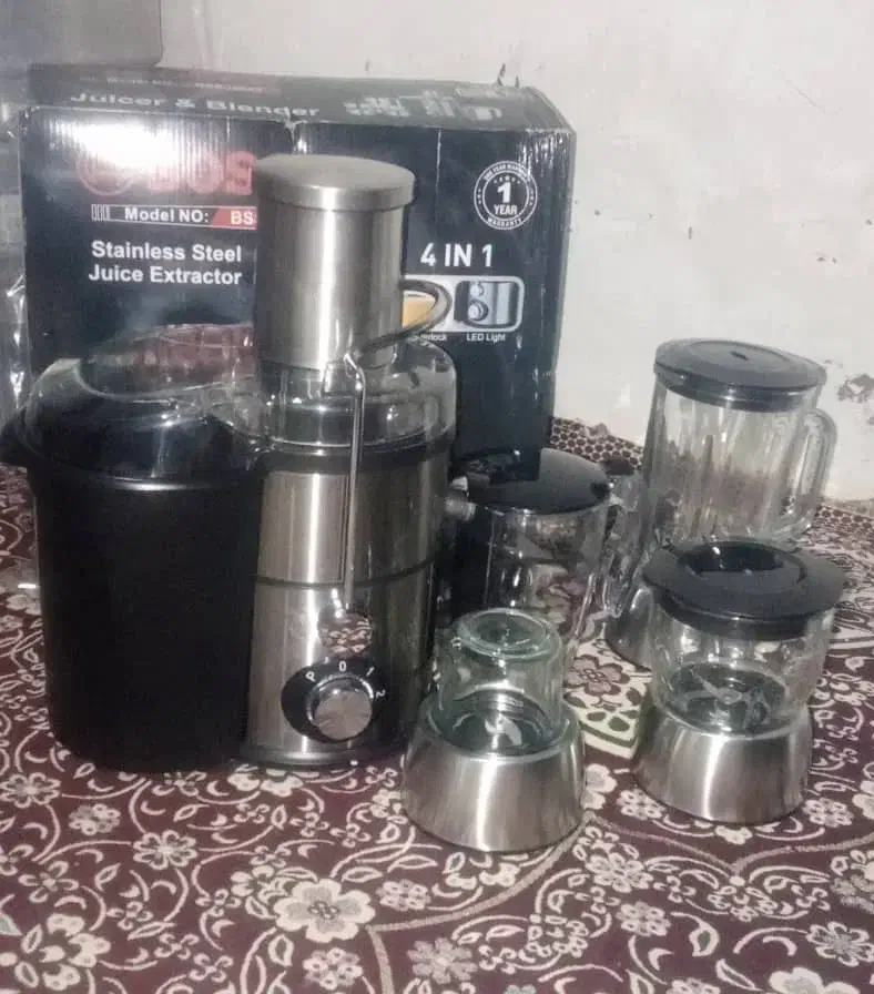 آبمیوه چهارکاره آکبند با ۱۸ ماه گرانتی نونو هست|آبمیوه‌گیر و آب‌مرکبات‌گیر|کرمان, |دیوار