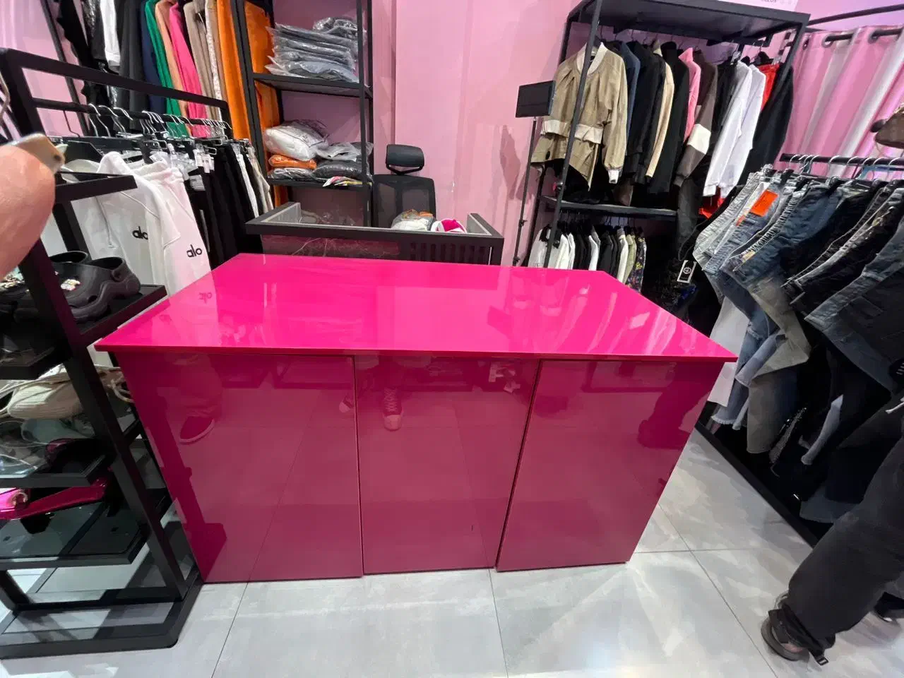 میز مغازه|مبلمان اداری|شیراز, کوی وحدت|دیوار