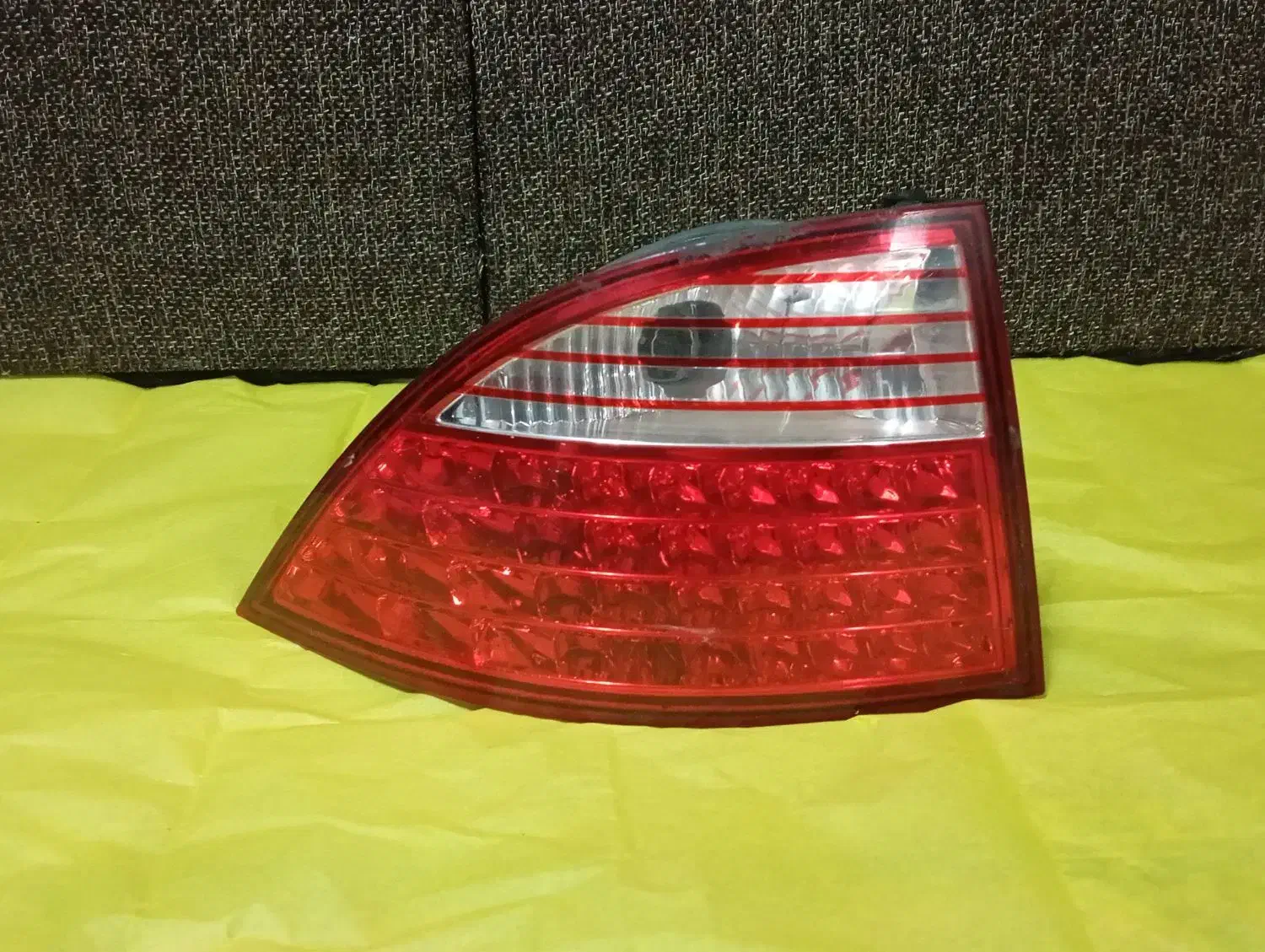 چراغ عقب گلگیر سمت چپ سمند|قطعات یدکی و لوازم جانبی|رشت, شهرک قدس|دیوار