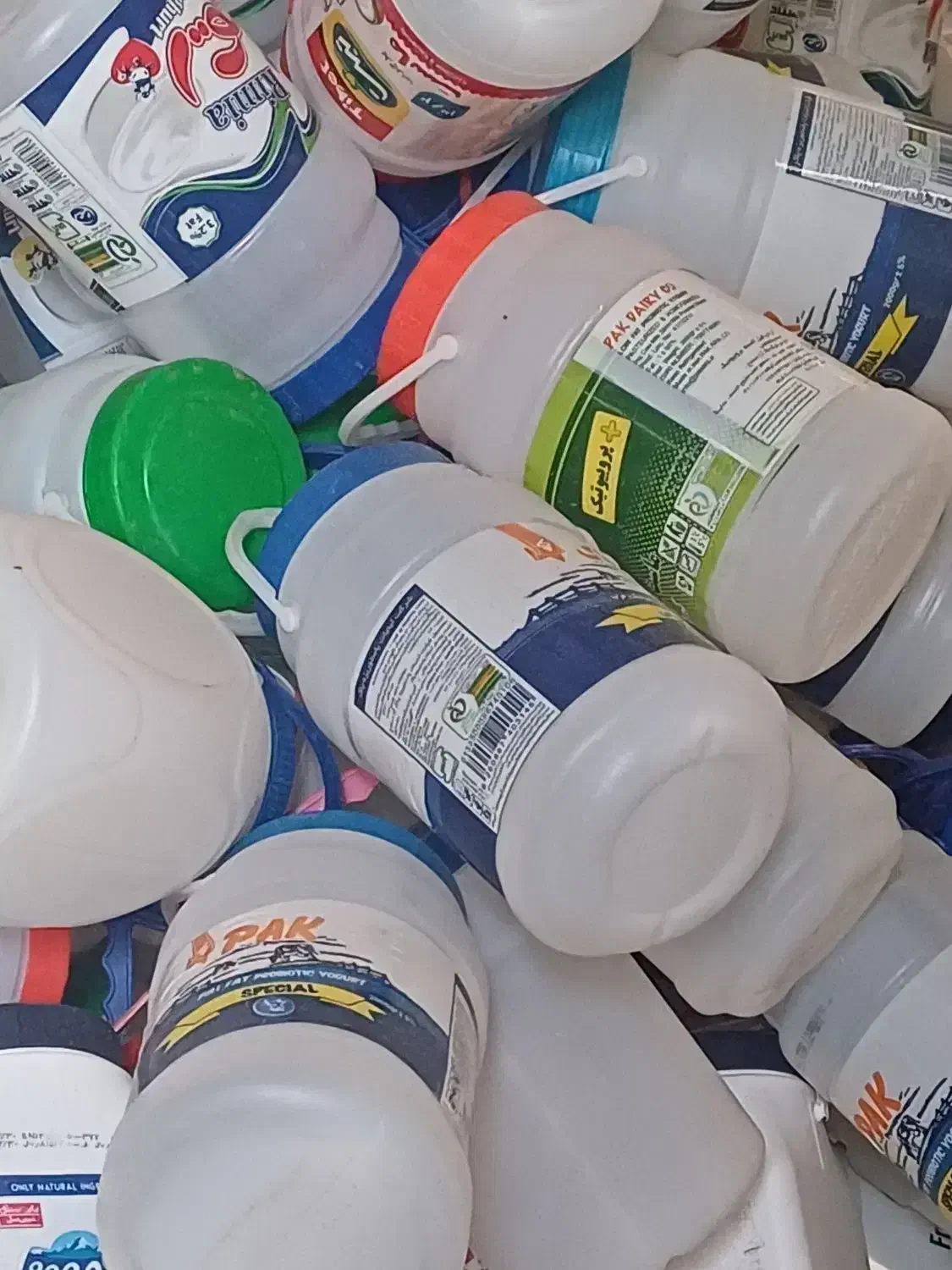 دبه ی ماست|ظروف نگهدارنده، پلاستیکی، یک‌بارمصرف|بیجار, |دیوار