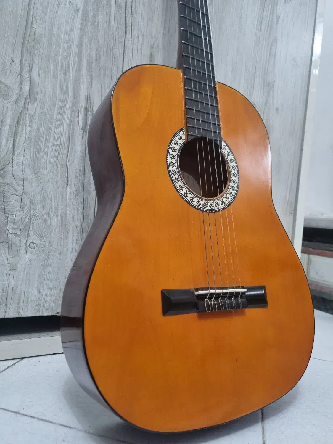 گیتار درحد اکبند|گیتار، بیس، امپلیفایر|فردیس, نسترن شرقی|دیوار