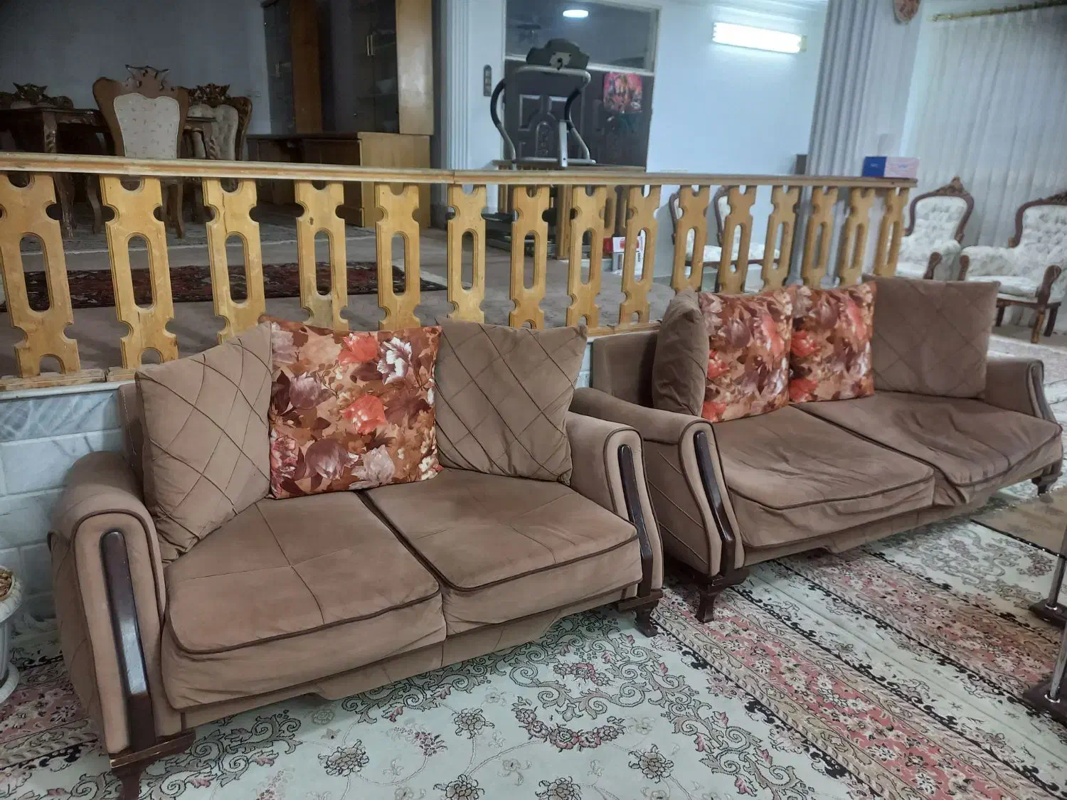 مبل راحتی|مبلمان خانگی و میز عسلی|تربتحیدریه, نواب صفوی|دیوار