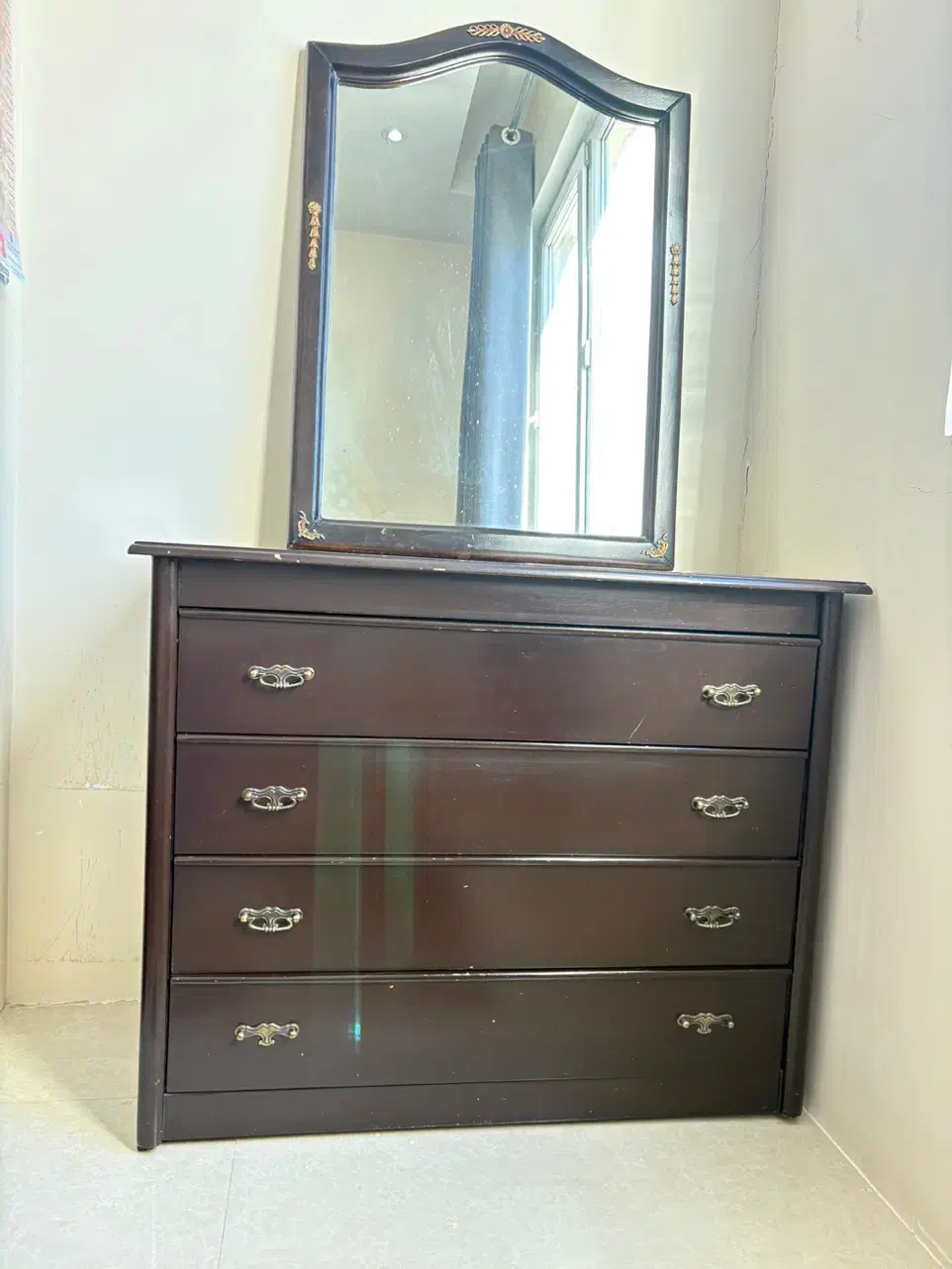 میز دراور چوبی و آیینه و میز تحریر|جاکفشی، کمد، دراور|قزوین, |دیوار