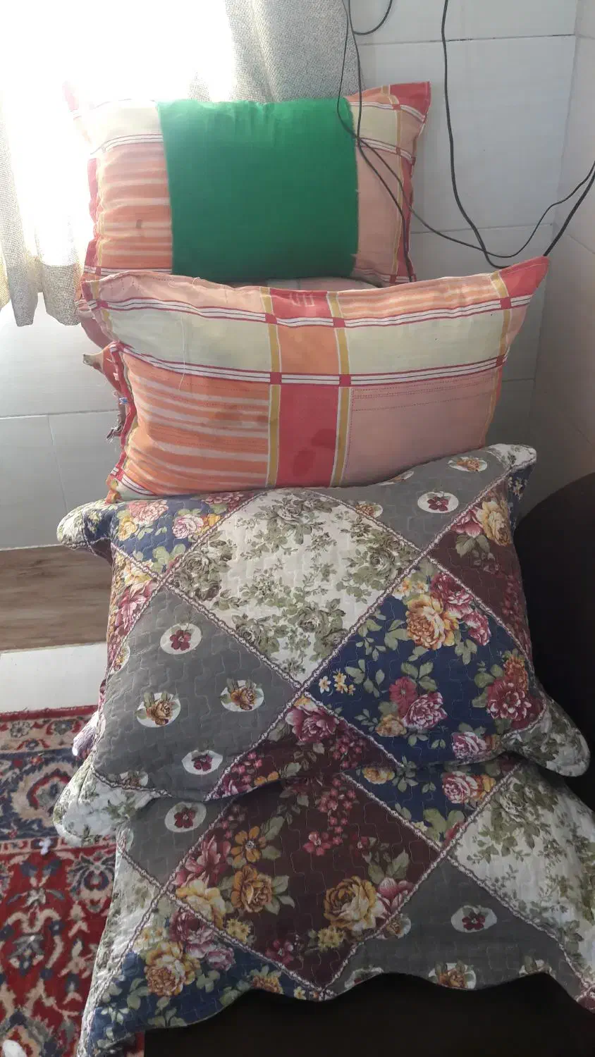 متکا بالش|رختخواب، بالش، پتو|بندر انزلی, پرستار|دیوار