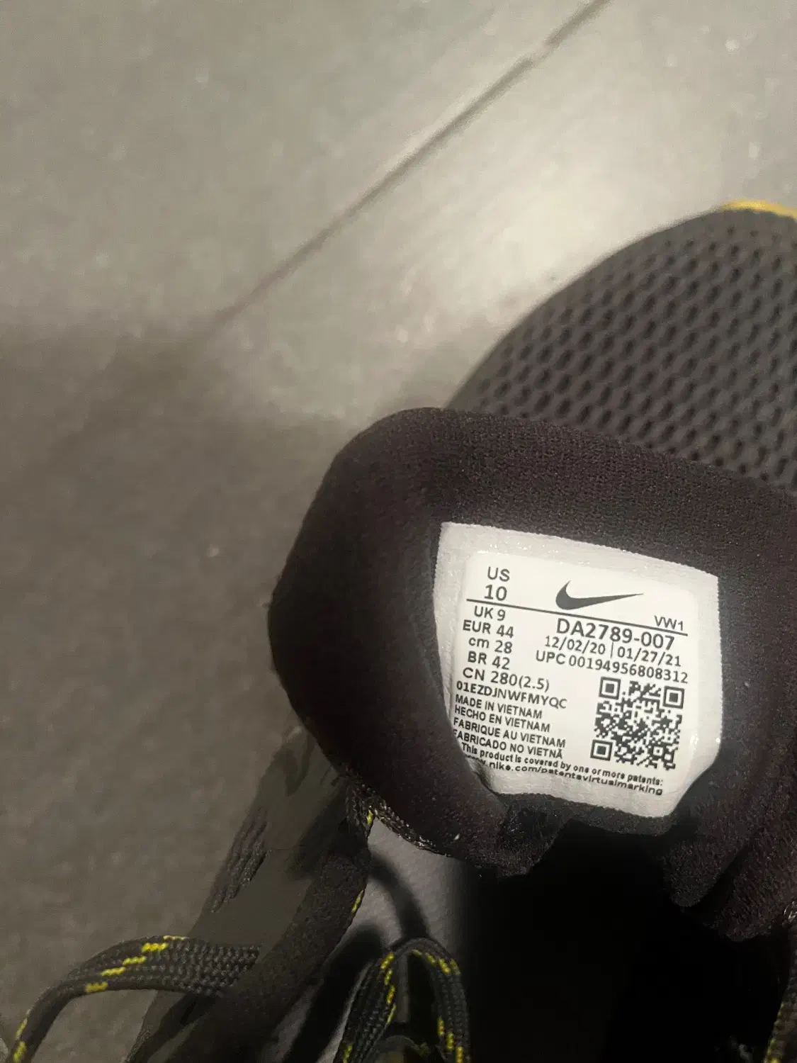 کفش رانینگ نایک اصل سایز ۴۴ Nike|کیف، کفش، کمربند|تهران, محمودیه|دیوار
