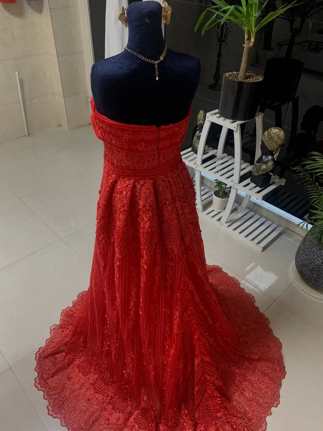 لباس مجلسی|لباس|سلماس, |دیوار