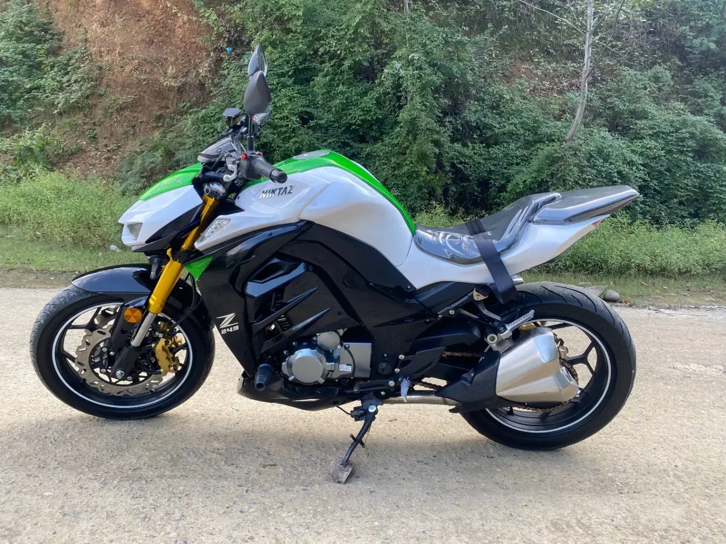 فوش موتورz1000|موتورسیکلت|رشت, تازه آباد|دیوار