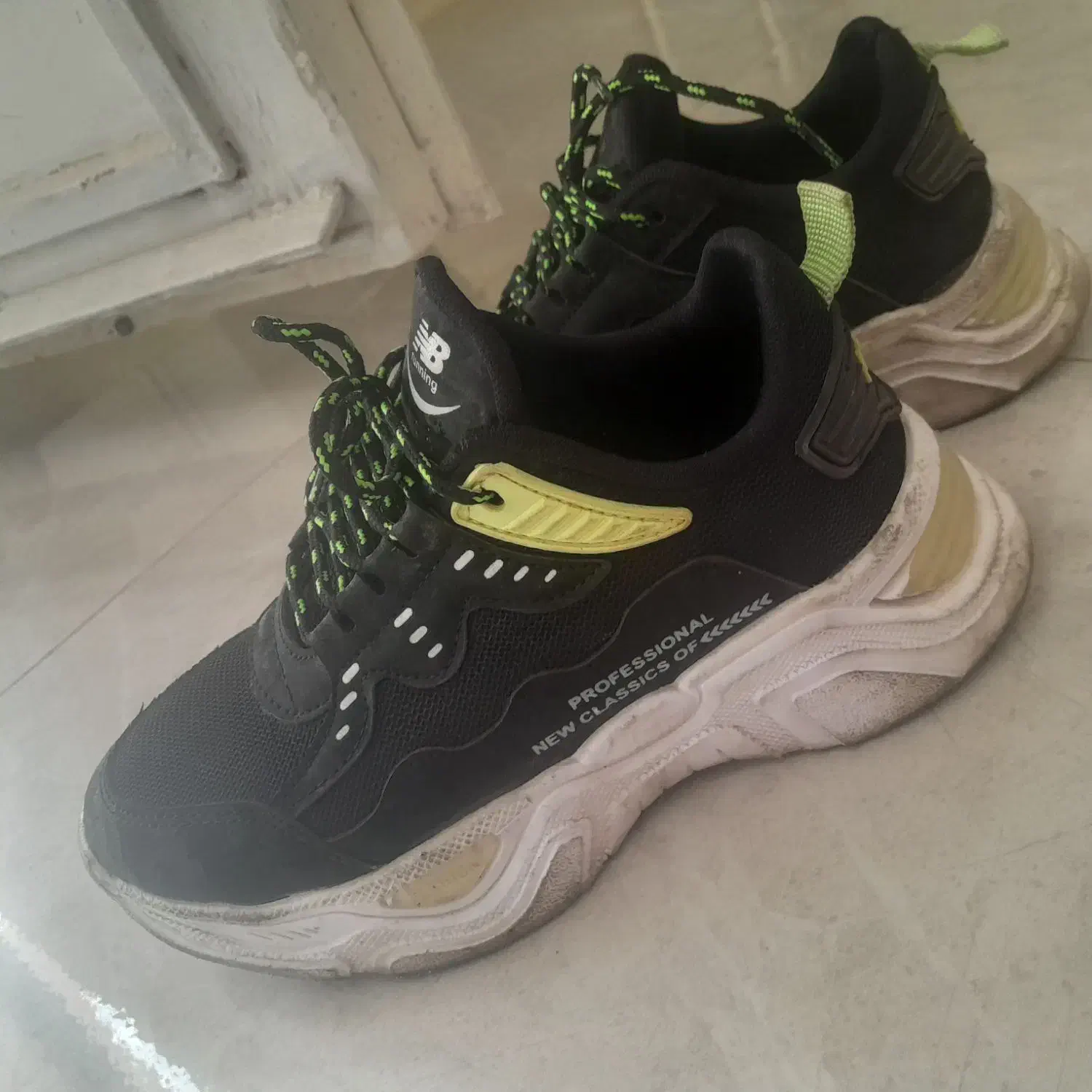 کفش اسپرت پسرانه|کفش و لباس بچه|ایلام, |دیوار