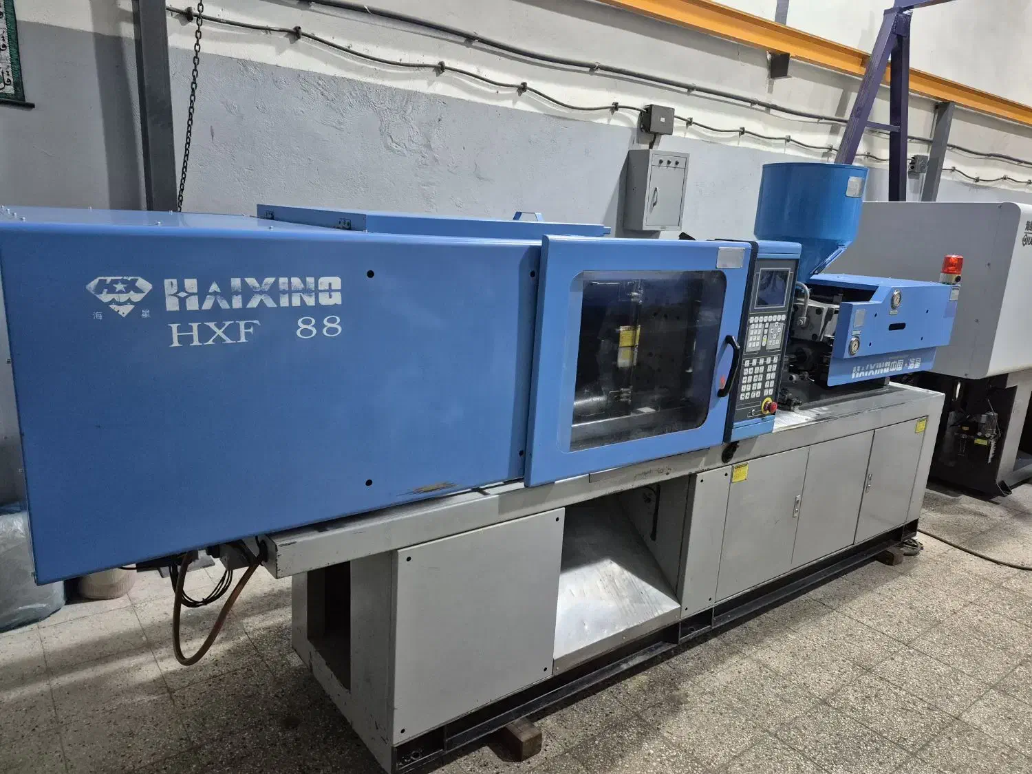 دستگاه تزریق پلاستیک ۸۸تن NBM|ماشین‌آلات صنعتی|جاجرود, |دیوار