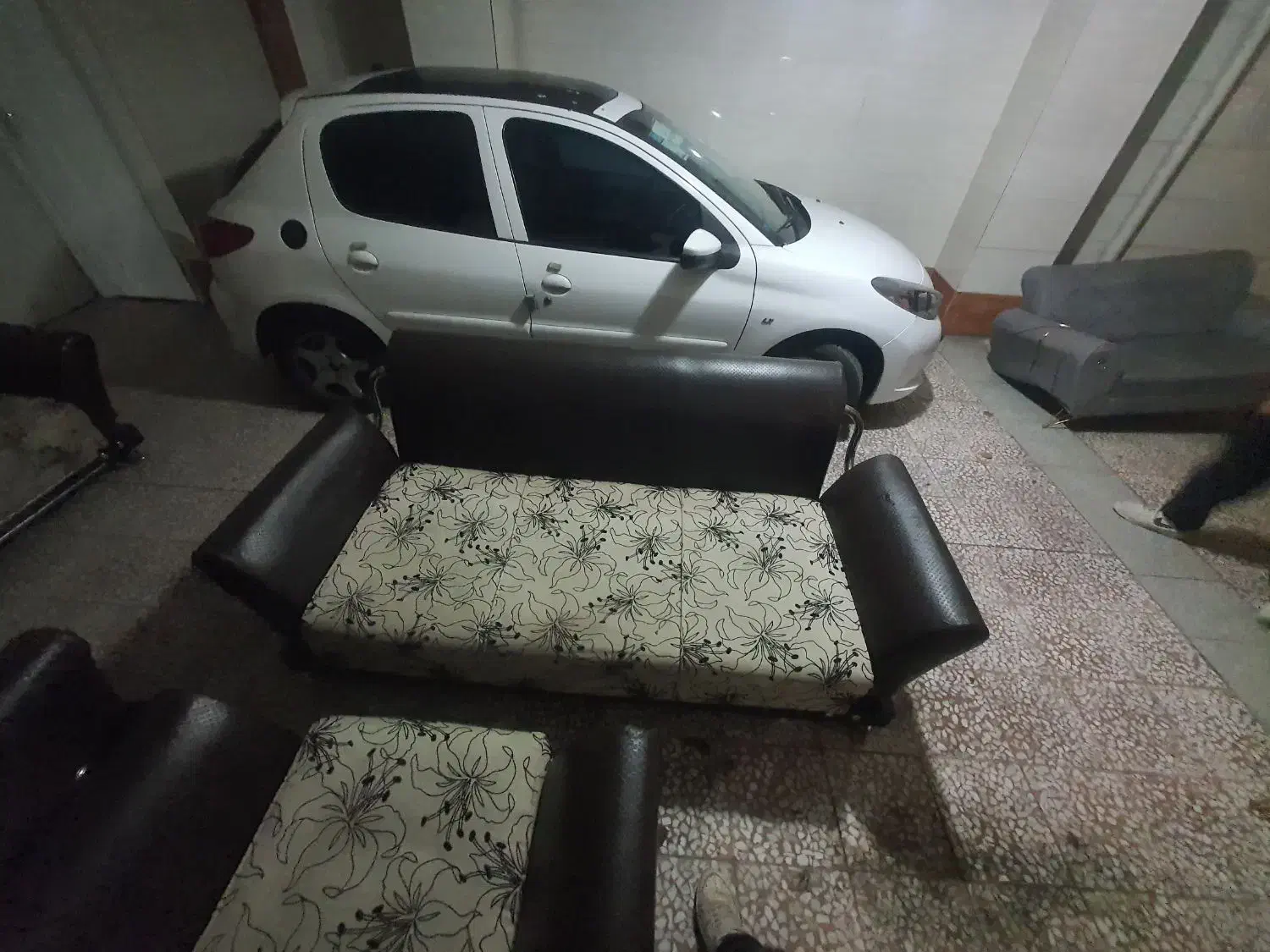 مبل راحتی ۷ نفره|مبلمان خانگی و میز عسلی|بندر انزلی, آخرخط|دیوار