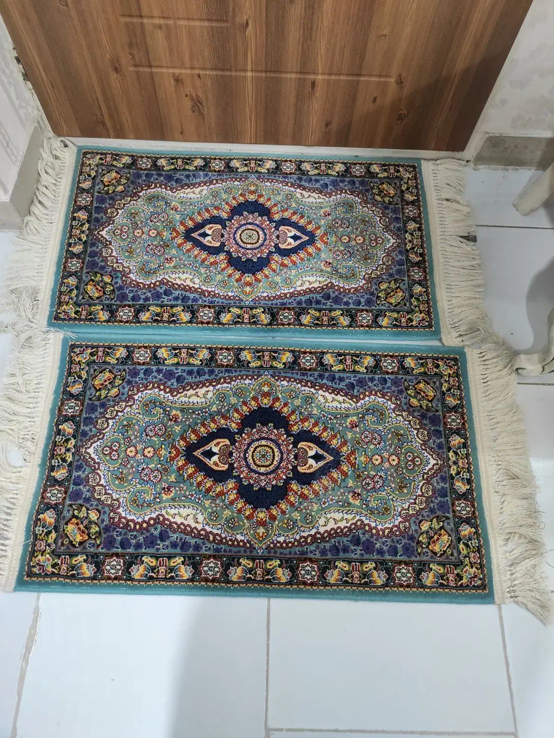 یک جفت پادری|پادری|گلستان (تهران), |دیوار