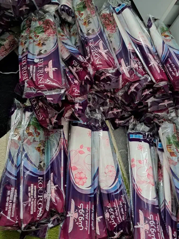 از تولید به مصرف|ظروف نگهدارنده، پلاستیکی، یک‌بارمصرف|سنگر, |دیوار