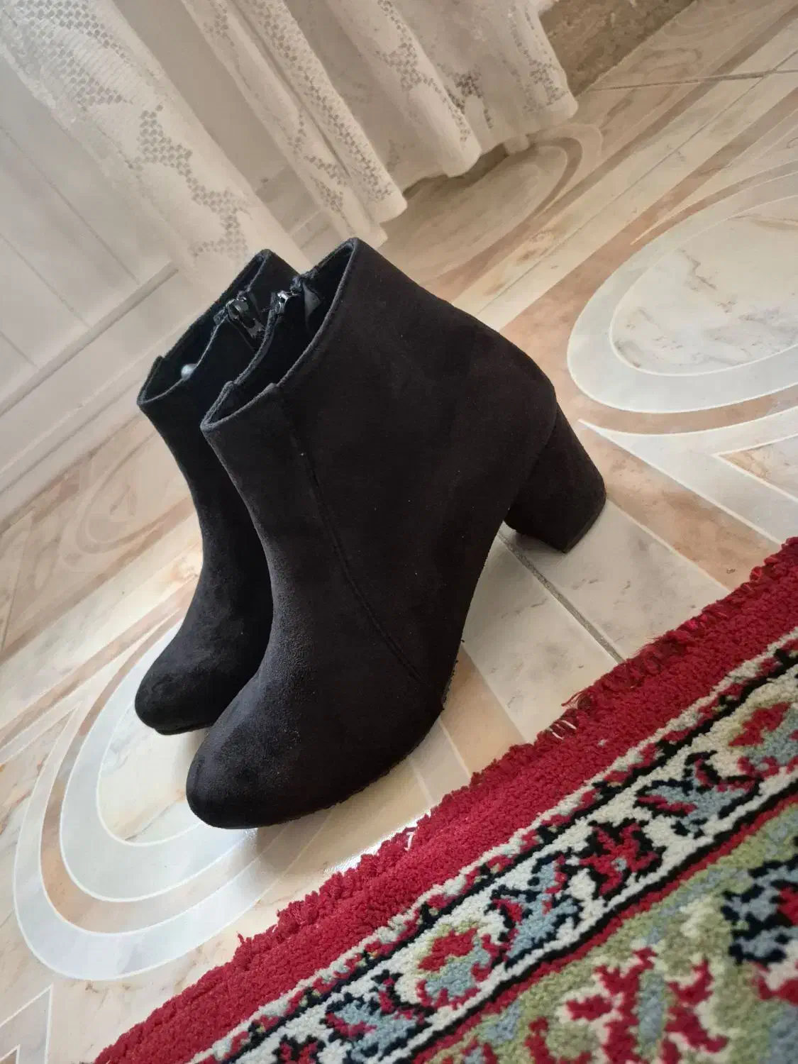 بوت|کیف، کفش، کمربند|قائم‌شهر, |دیوار