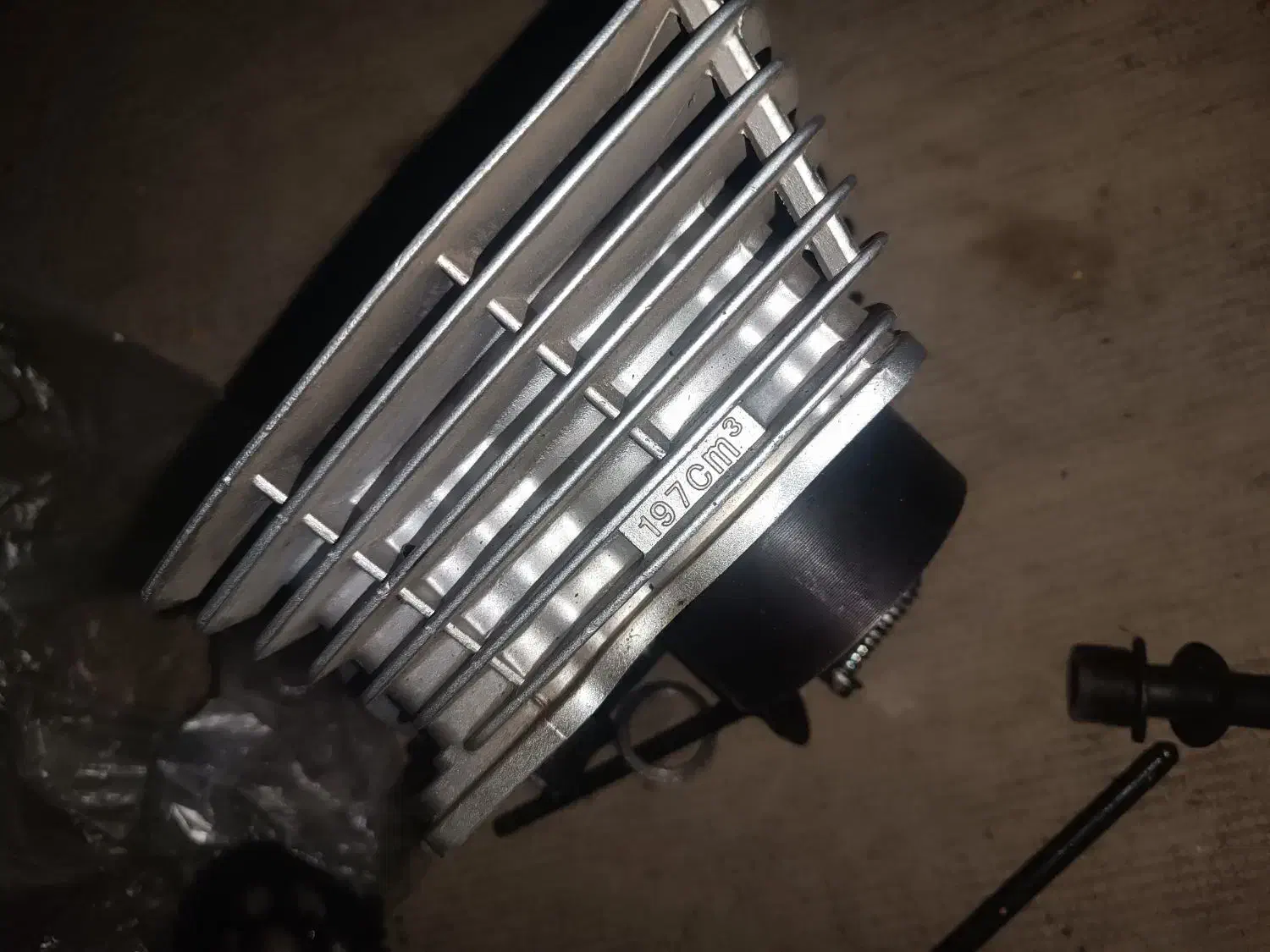 میلنگ و بن سلند ۱۵۰ ۲۰۰|قطعات یدکی و لوازم جانبی|سراوان, |دیوار