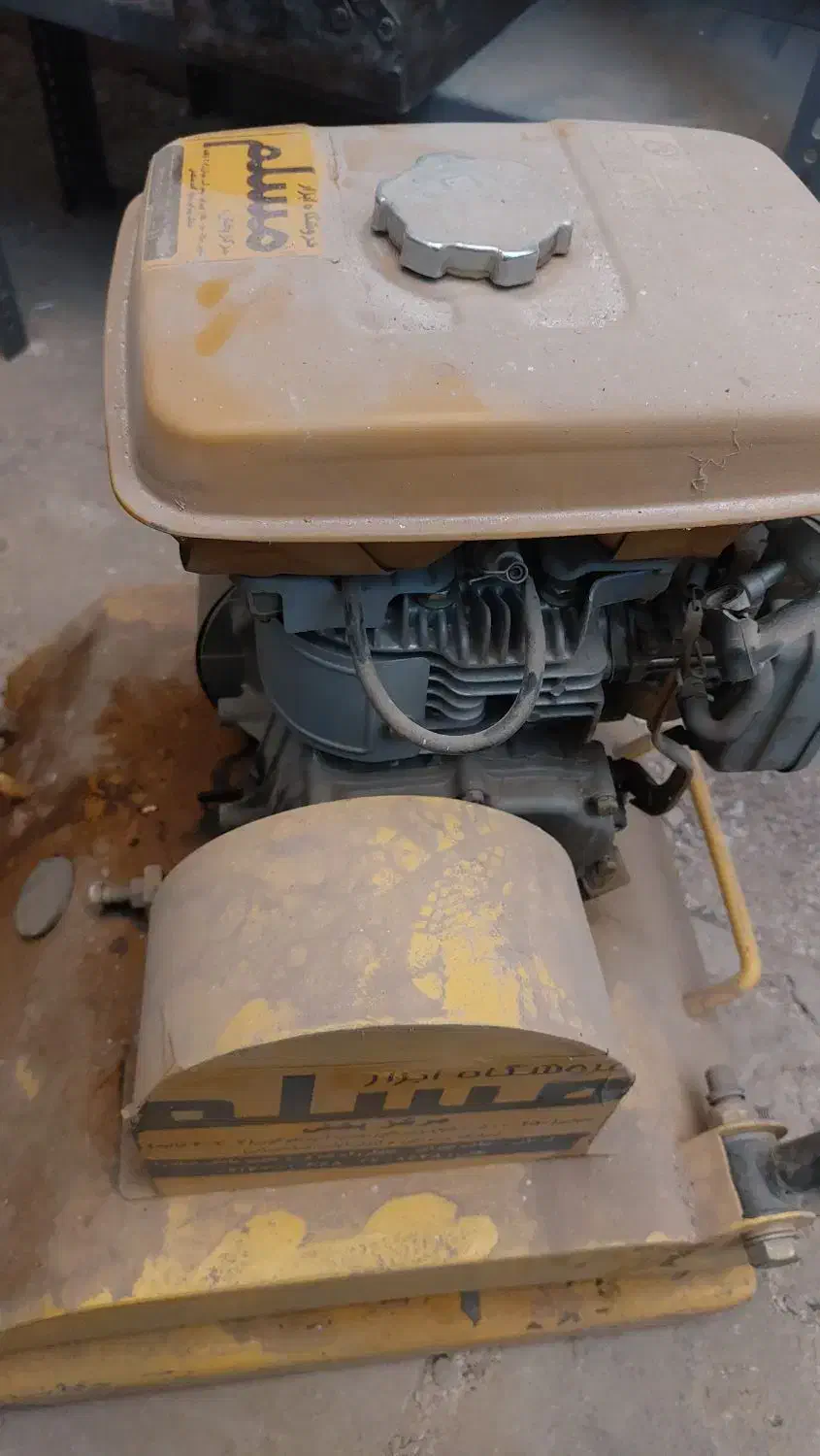 کامپکتور بنزینی در حد نو|مصالح و تجهیزات ساختمان|کرمان, |دیوار