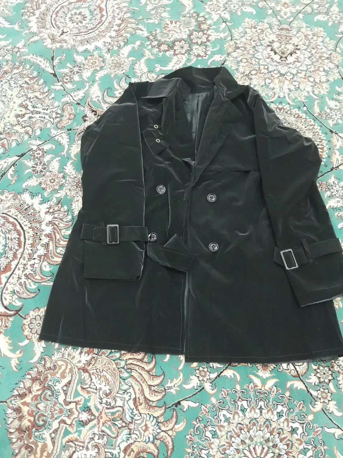 بارونی|لباس|آباده, |دیوار