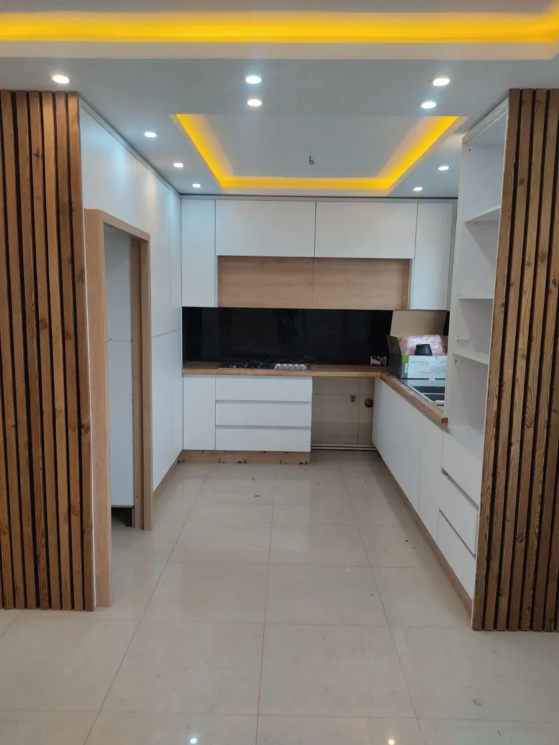 تولید و نصب انواع کابینت و کمد دیواری|خدمات پیشه و مهارت|بومهن, |دیوار