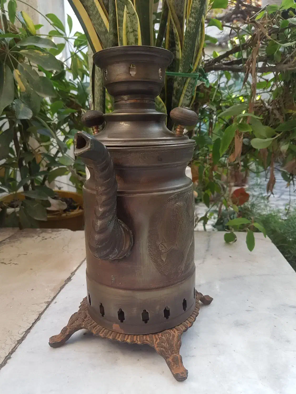 سماور زغالی قدیمی|کلکسیون اشیاء عتیقه|گرگان, |دیوار