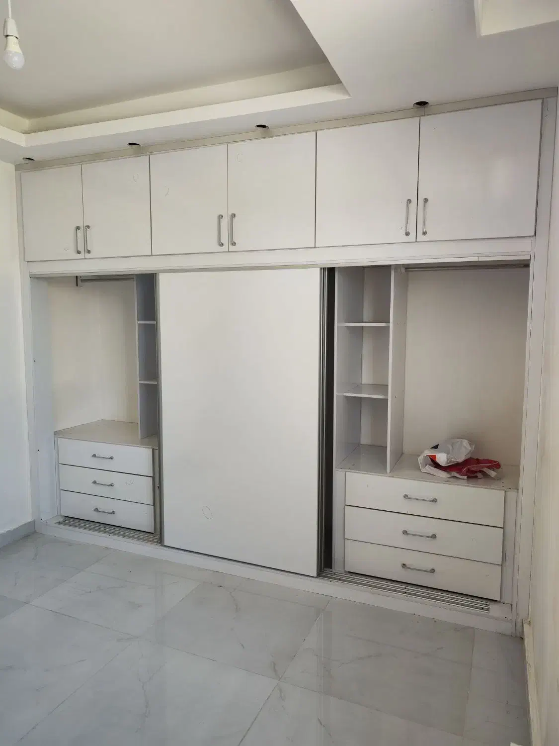 کمددیواری چهارچوب ریلی سفید نسکافه ای|جاکفشی، کمد، دراور|اردبیل, |دیوار