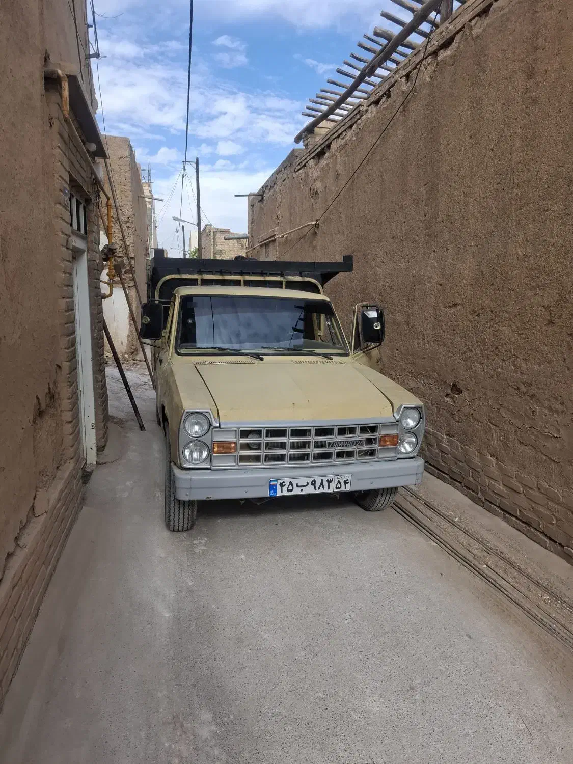 نیسان کمپرس مصالح اجر ماسه بلوک بادامی ریگ خاک شن|خدمات حمل و نقل|یزد, |دیوار