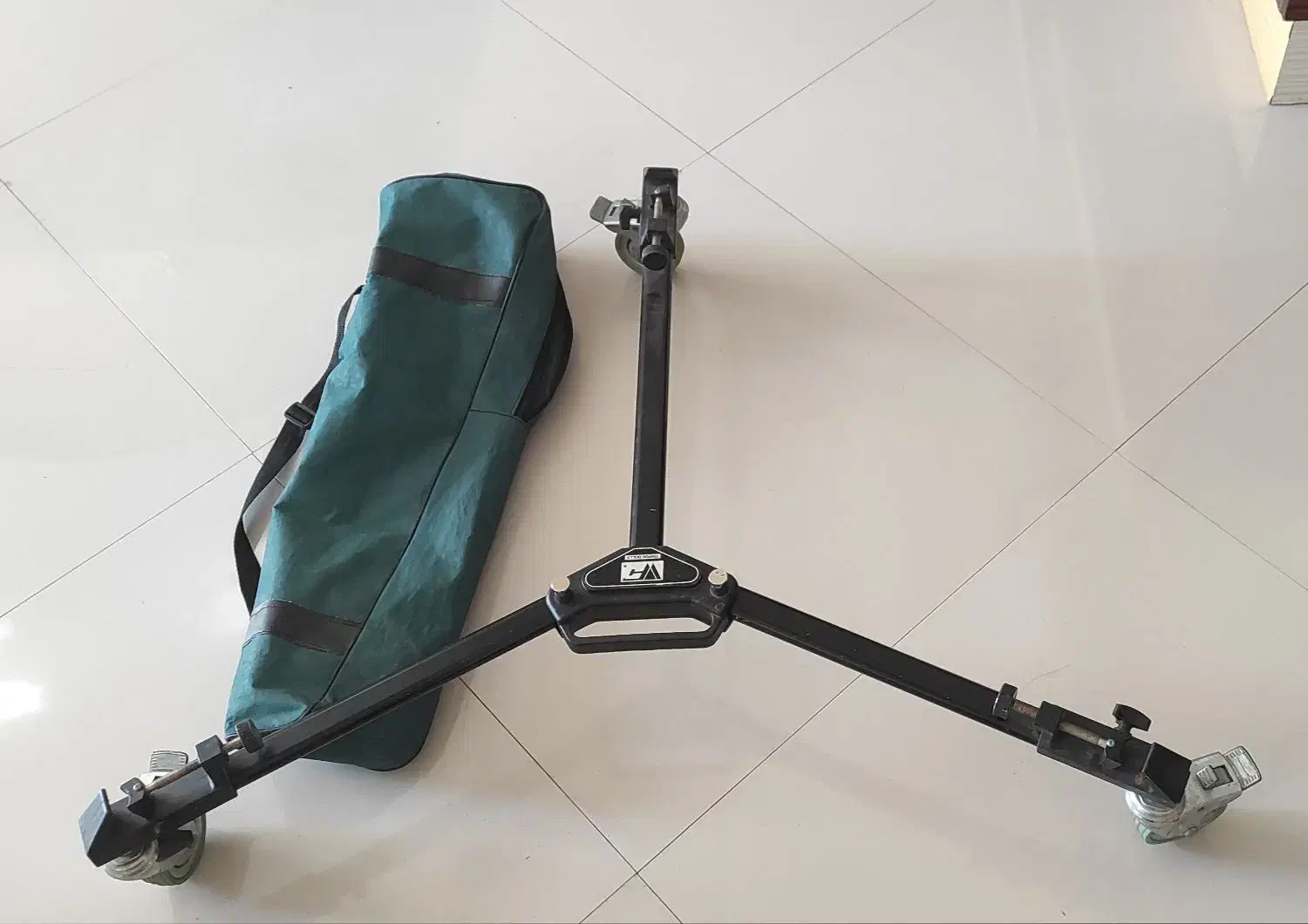 چرخ زیرپایه|دوربین عکاسی و فیلم‌برداری|مشهد, فارغ التحصیلان|دیوار