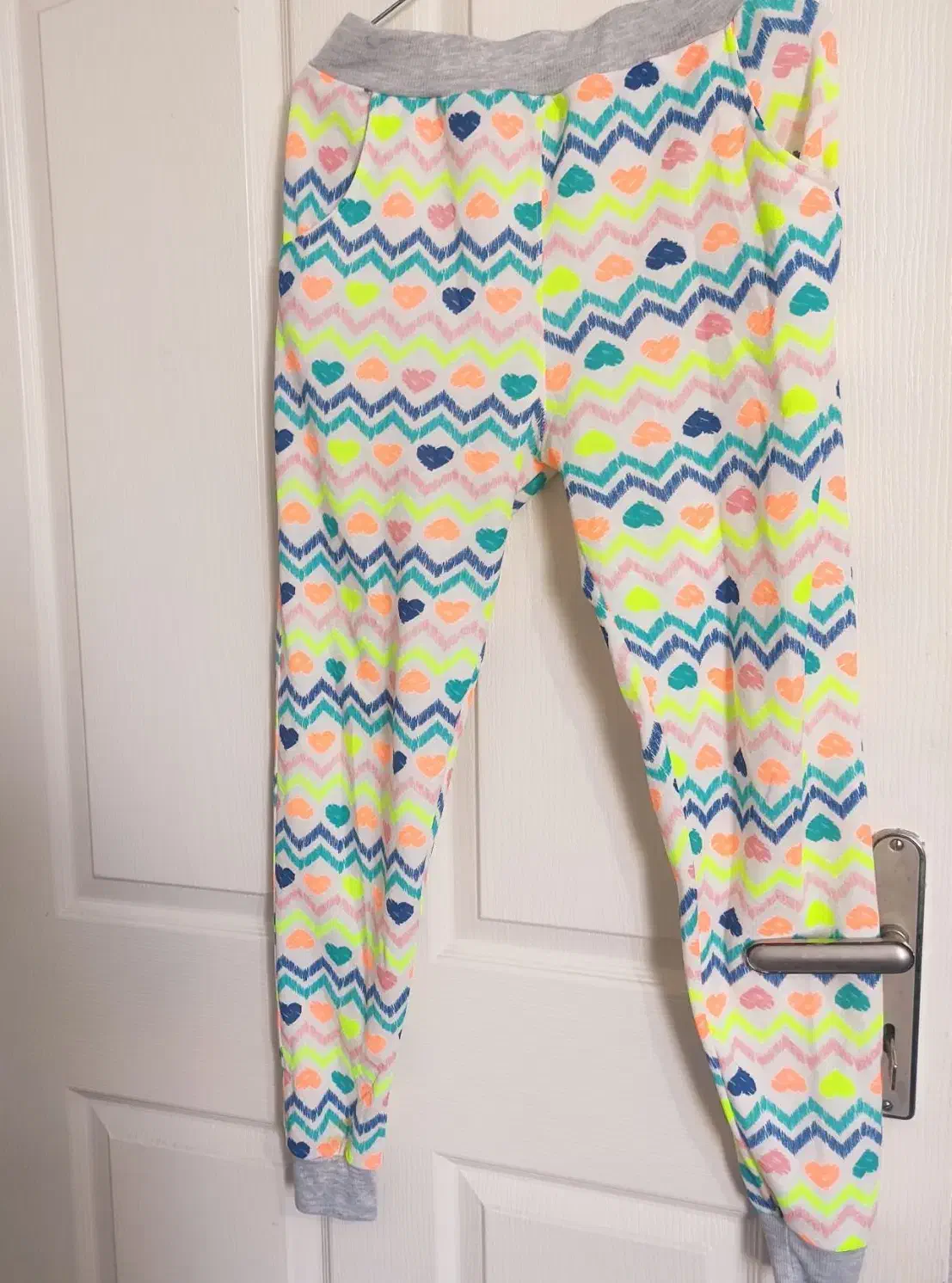 ست خانگی دخترانه پاییزه|لباس|میانه, |دیوار