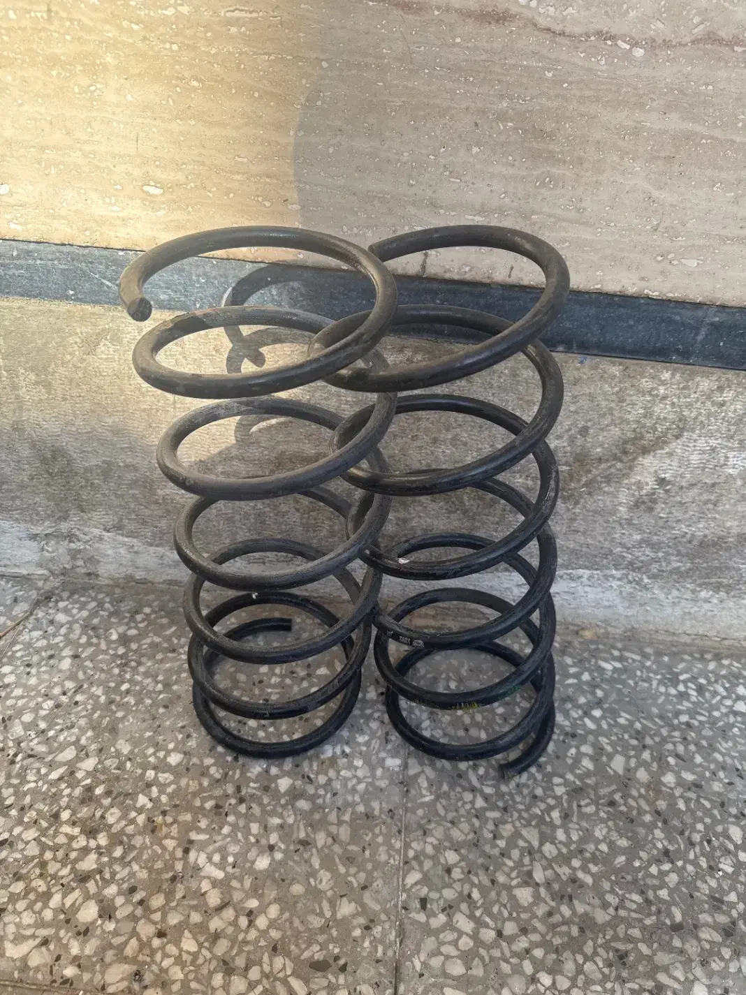 فنر پژو فابریک.پرایدفابریک.فنر پرایدی سر لاستیک|قطعات یدکی و لوازم جانبی|شیراز, شهرک رضوان|دیوار