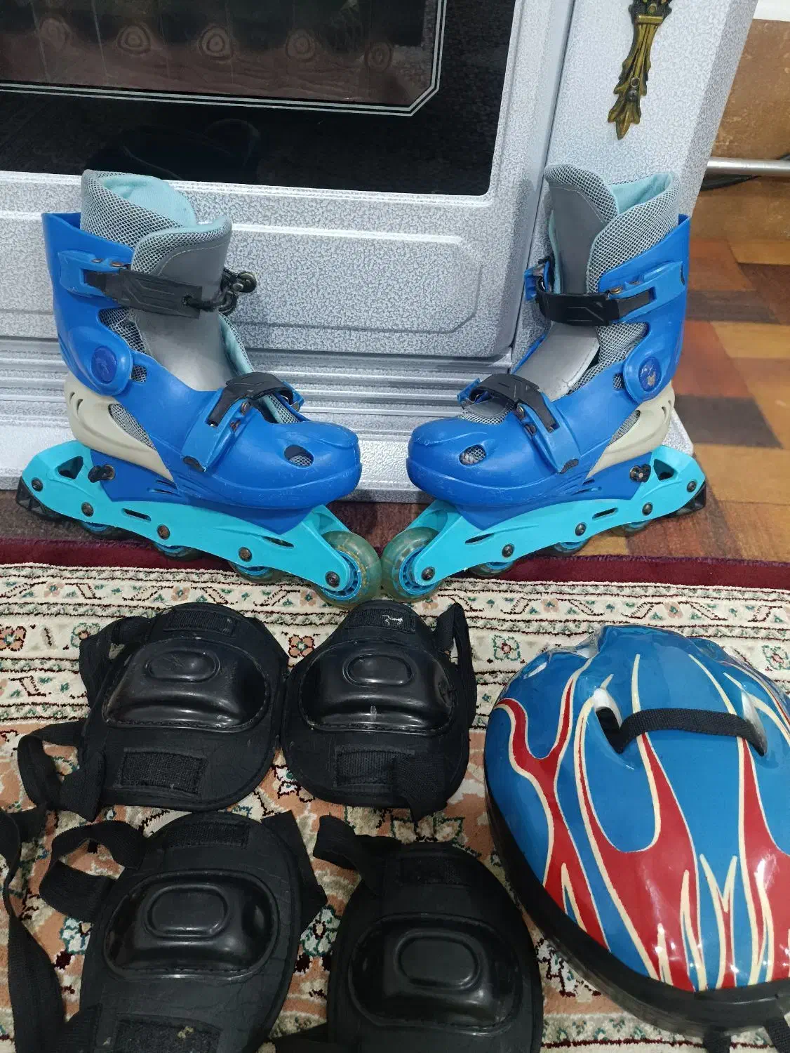 اسکیت و لوازم ایمنی|دوچرخه، اسکیت، اسکوتر|سیلوانه, |دیوار