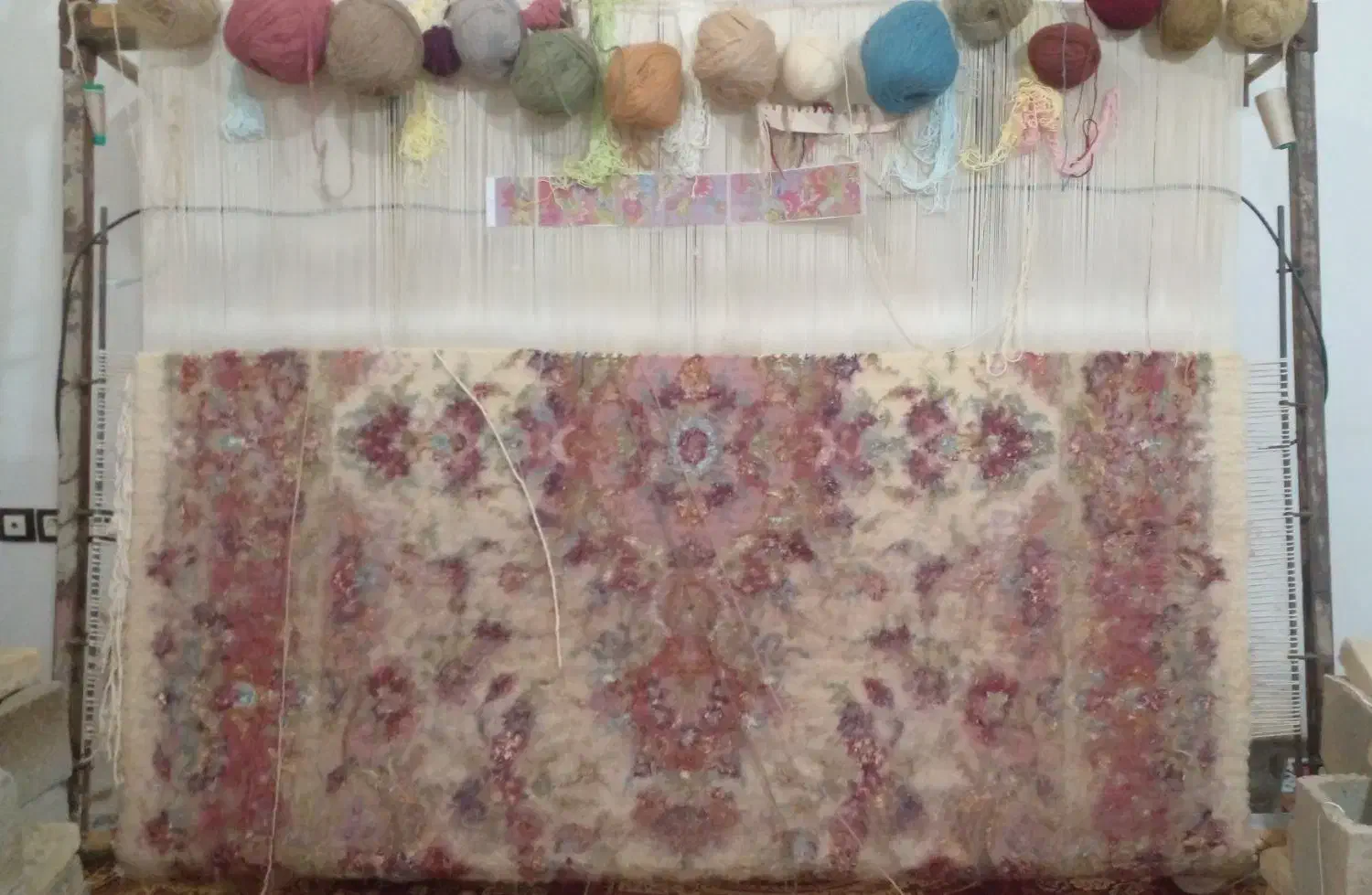 فرش نیمه کاره خطیبی|فرش|بناب, |دیوار