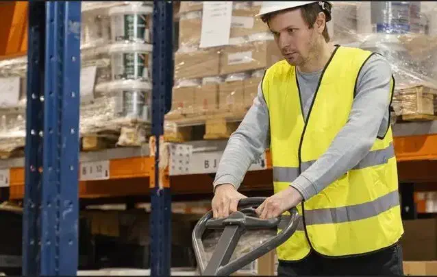 استخدام کارگر انبار  (شرایط مطالعه شود )|استخدام صنعتی، فنی، مهندسی|محمدیه-قزوین, |دیوار