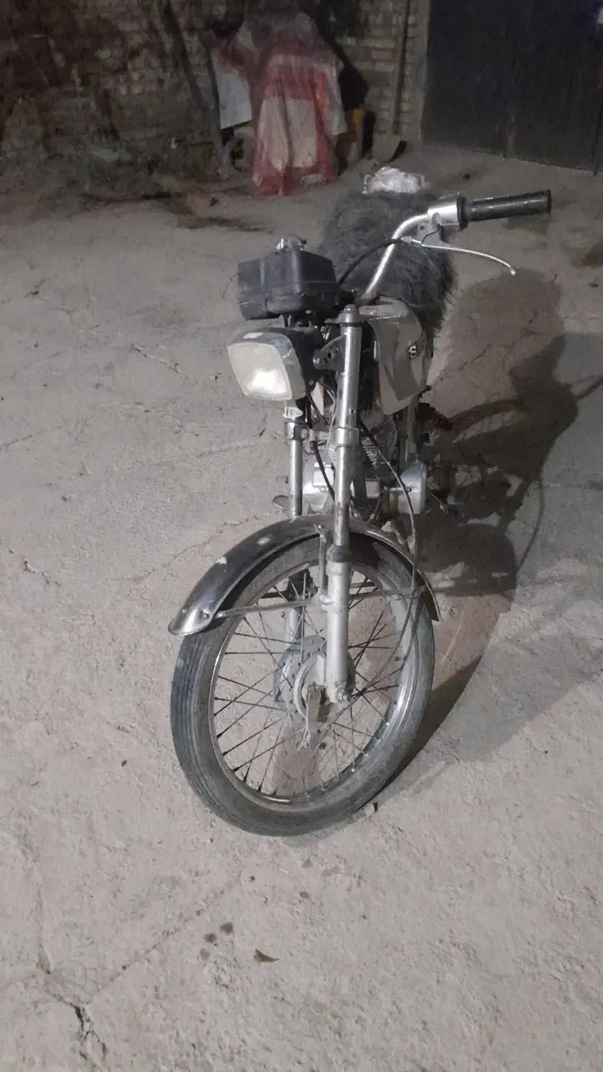 هوندا|موتورسیکلت|سیلوانه, |دیوار