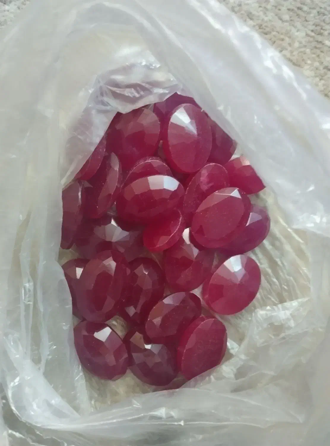 نگین انگشتر|جواهرات|رودهن, |دیوار