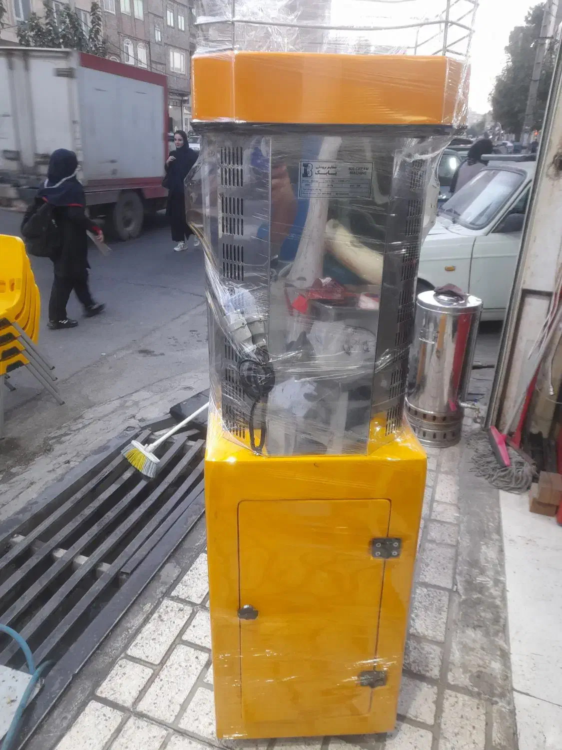 آب پرتقال گیرواب انارگیر زومکس اسپانیا|فروشگاه و مغازه|نسیمشهر, |دیوار