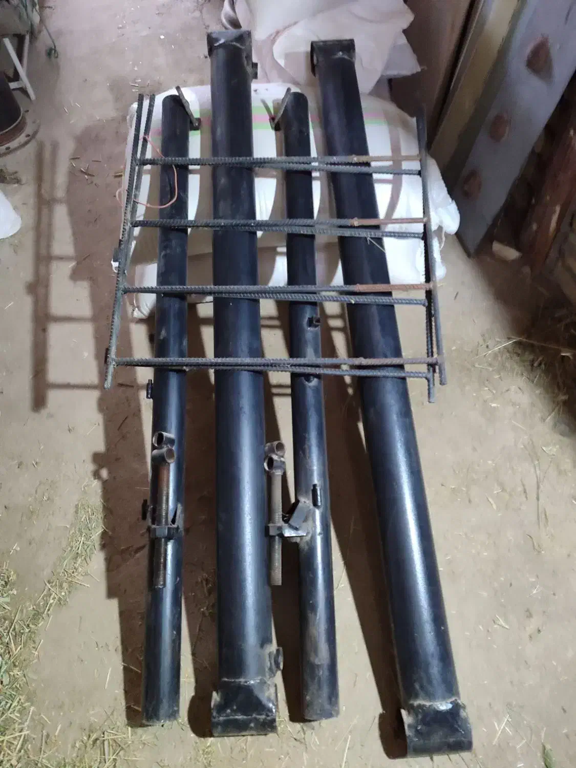 دار فرش قالیچه|ماشینآلات صنعتی|ایجرود, |دیوار