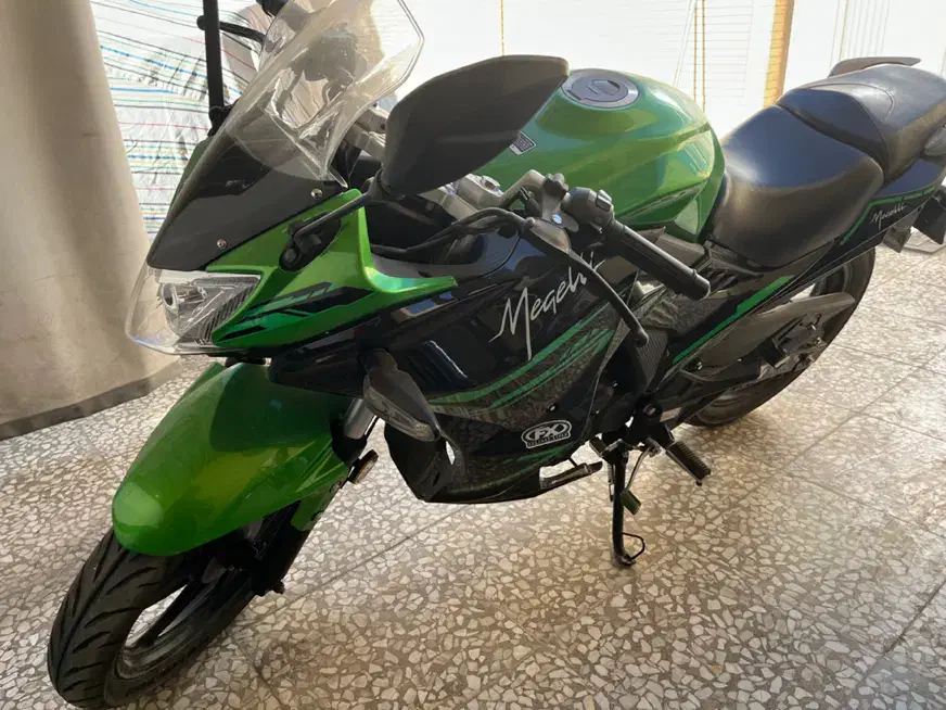 مگلی ۲۰۰ مدل ۱۴۰۲|موتورسیکلت|شهرضا, |دیوار