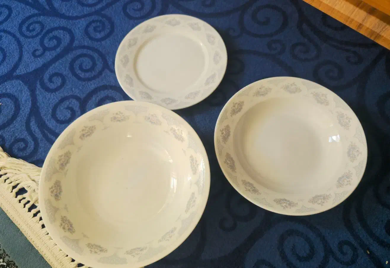 سرویس چینی ۶ نفره|ظروف سرو و پذیرایی|شیراز, مسلم|دیوار