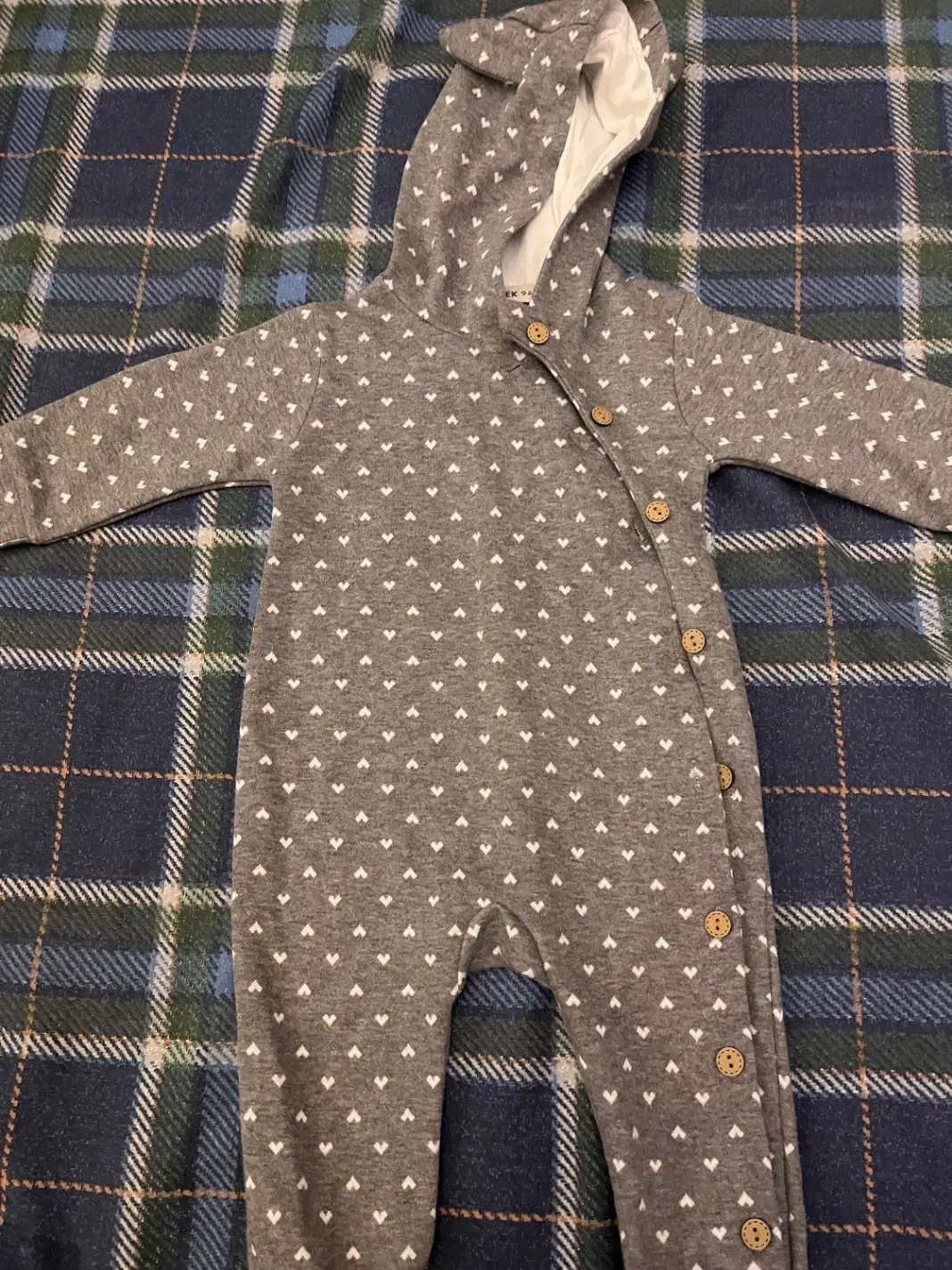 سرهمی گرم دخترونه ۶ ماه وکفش وجوراب|کفش و لباس بچه|تهران, شهرک استقلال|دیوار