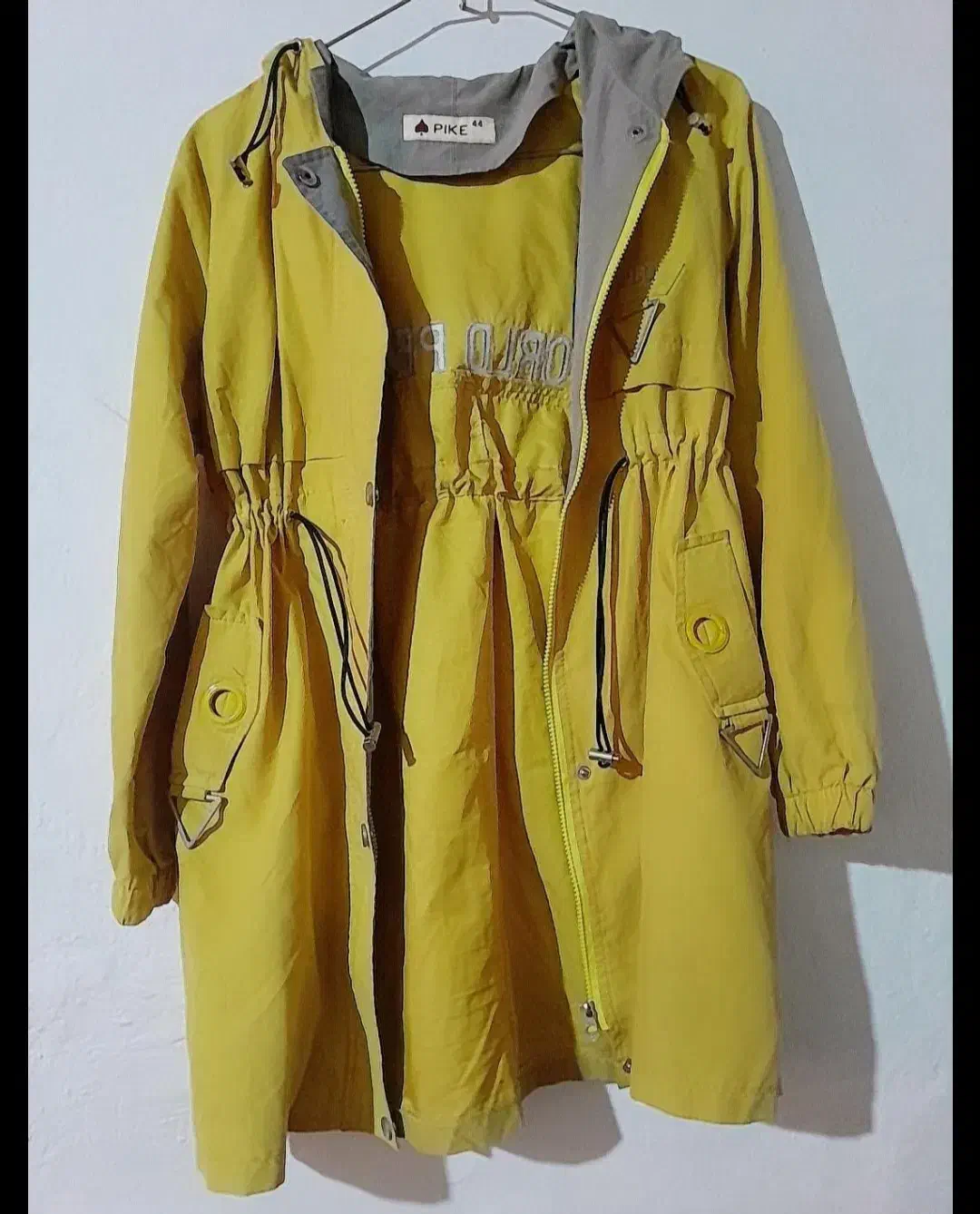 پاییزه ها نو ودر حد نو|لباس|اردبیل, |دیوار