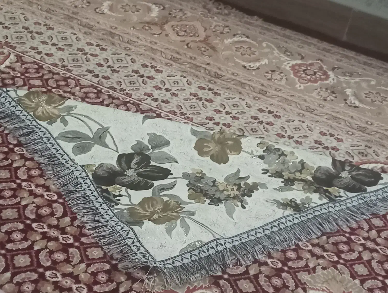 دو دست رو پشتی|پشتی|سنندج, |دیوار