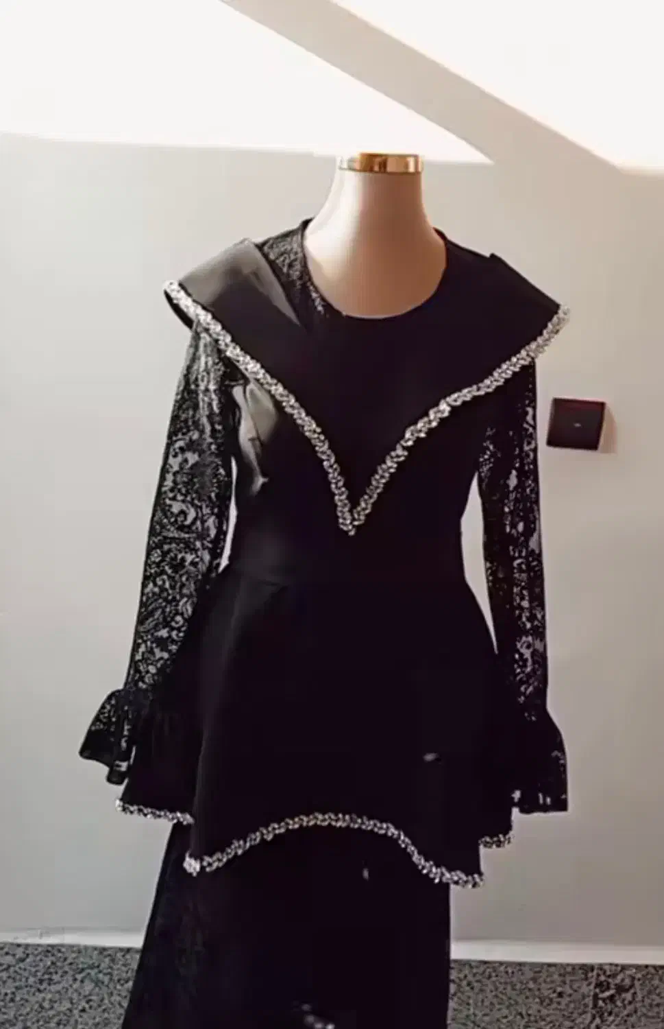 لباس مجلسی|لباس|ماکو, |دیوار